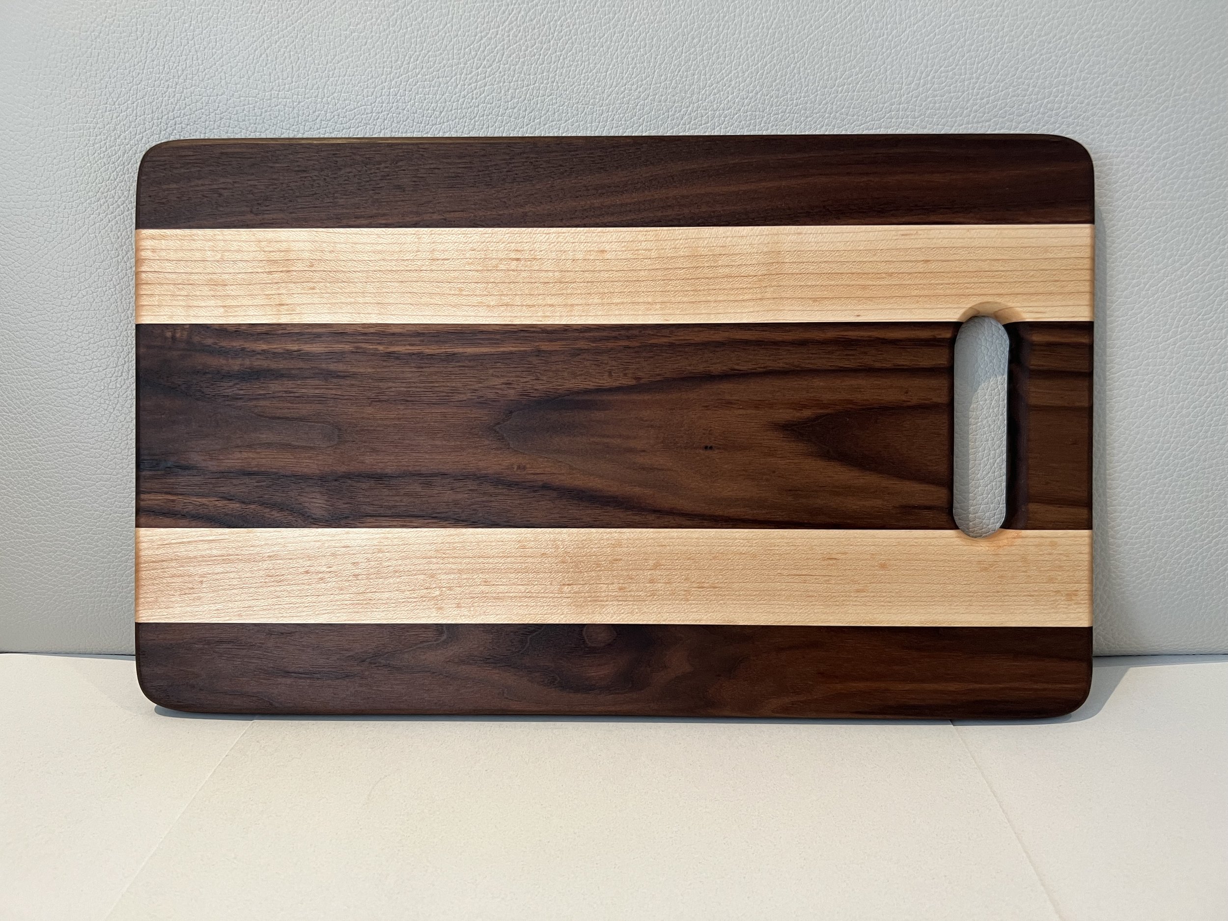 bread cutting board