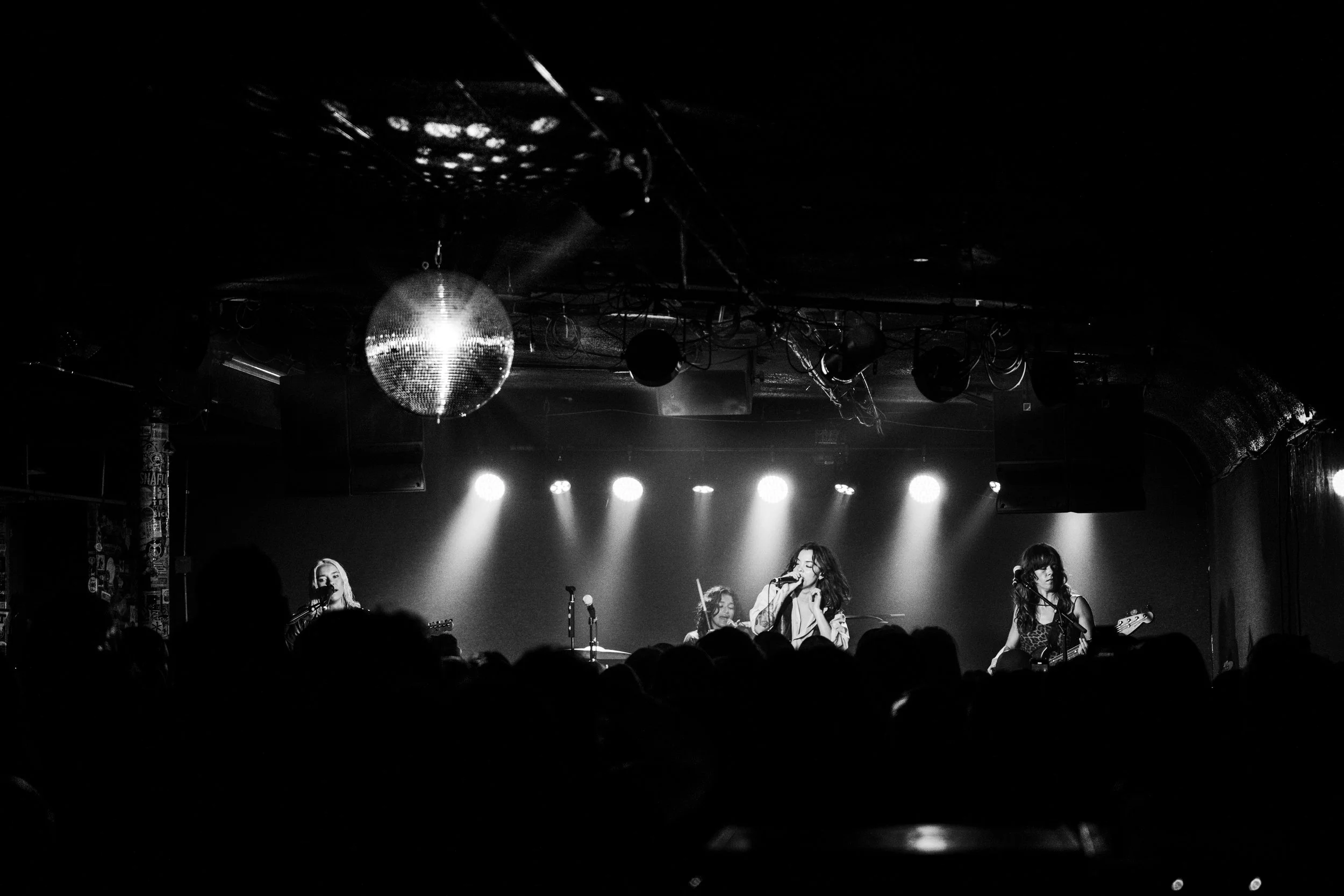 THEACES-@ISABELELISEPHOTO-ANNARBOR-8.jpg