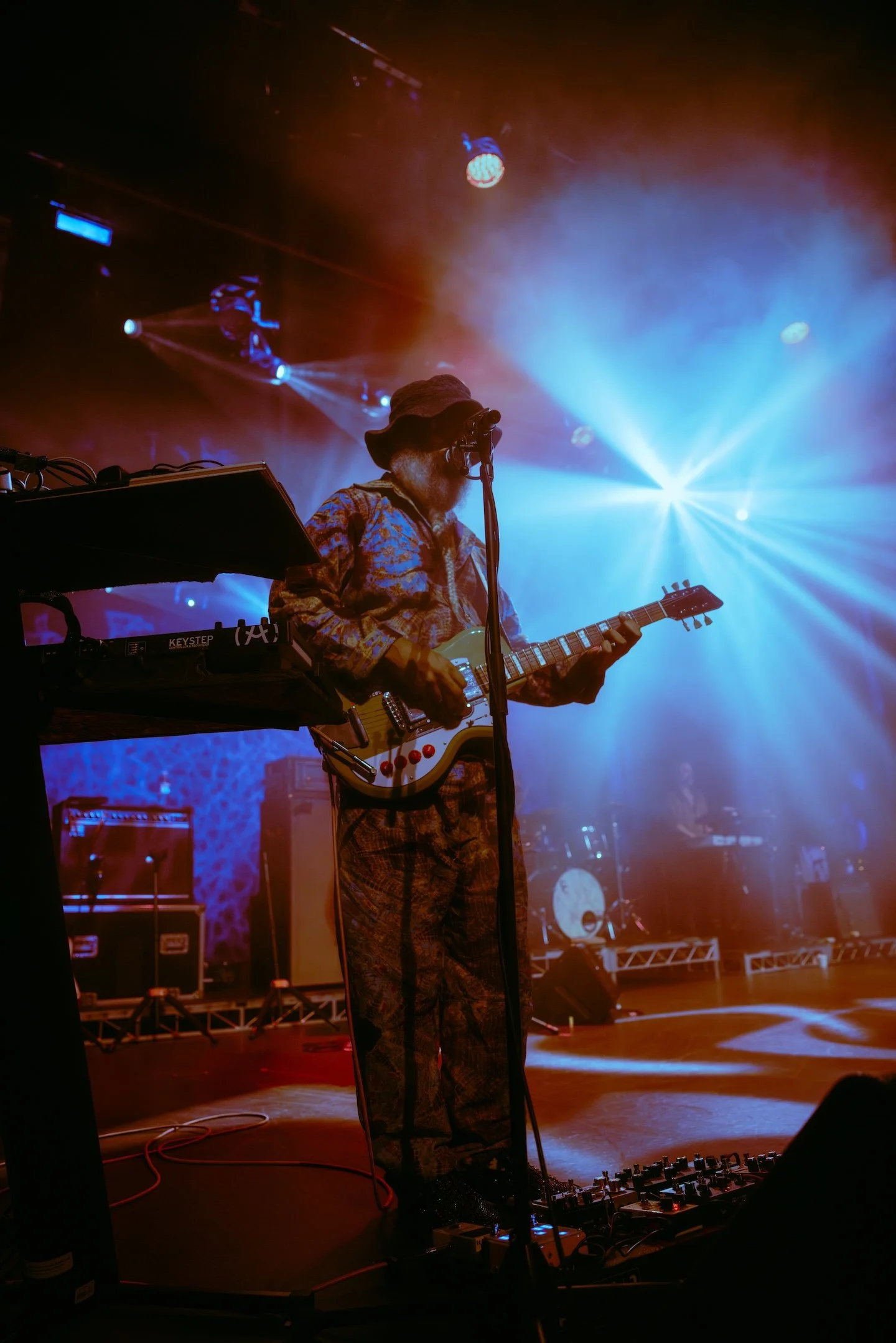 TV ON THE RADIO-2 DEC 25-ENMORE THEATRE-SYDNEY-ADRIANNE ARMIDA-50.jpg