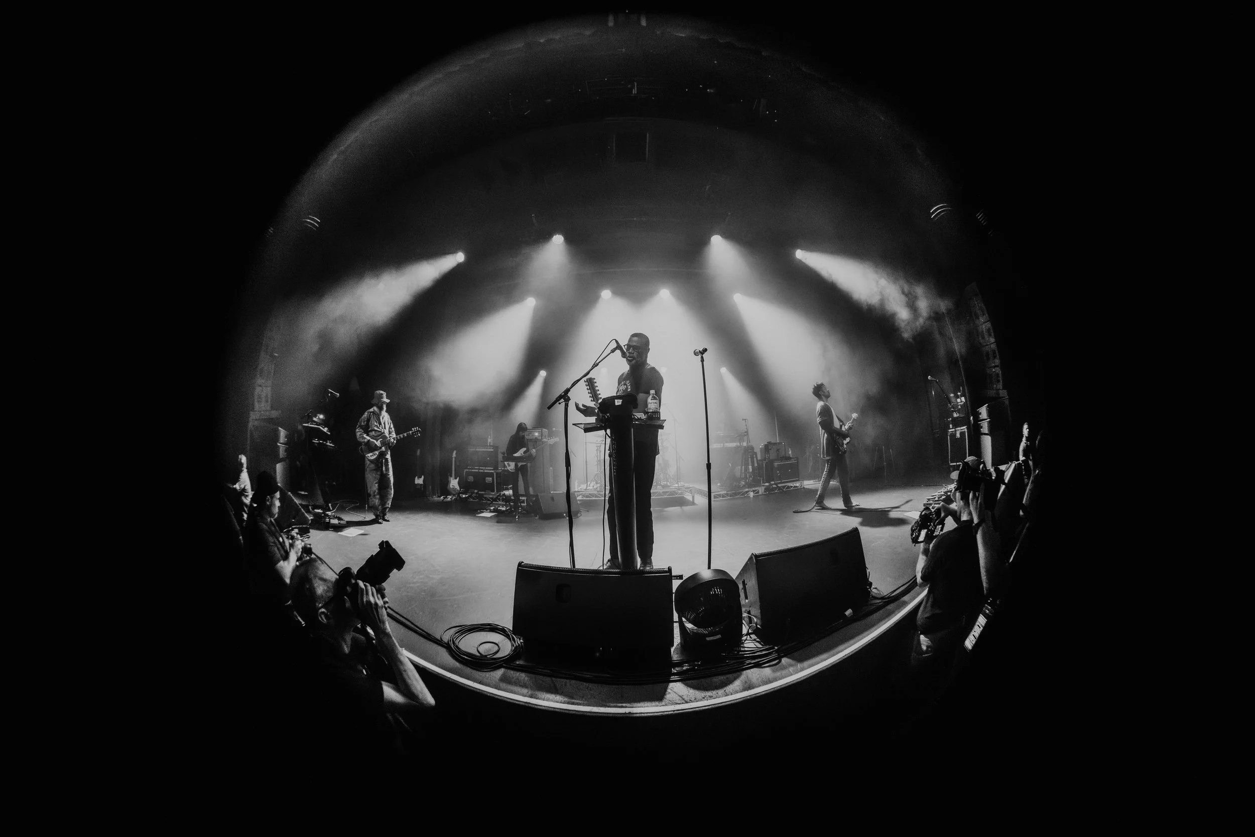 TV ON THE RADIO-2 DEC 25-ENMORE THEATRE-SYDNEY-ADRIANNE ARMIDA-12.jpg