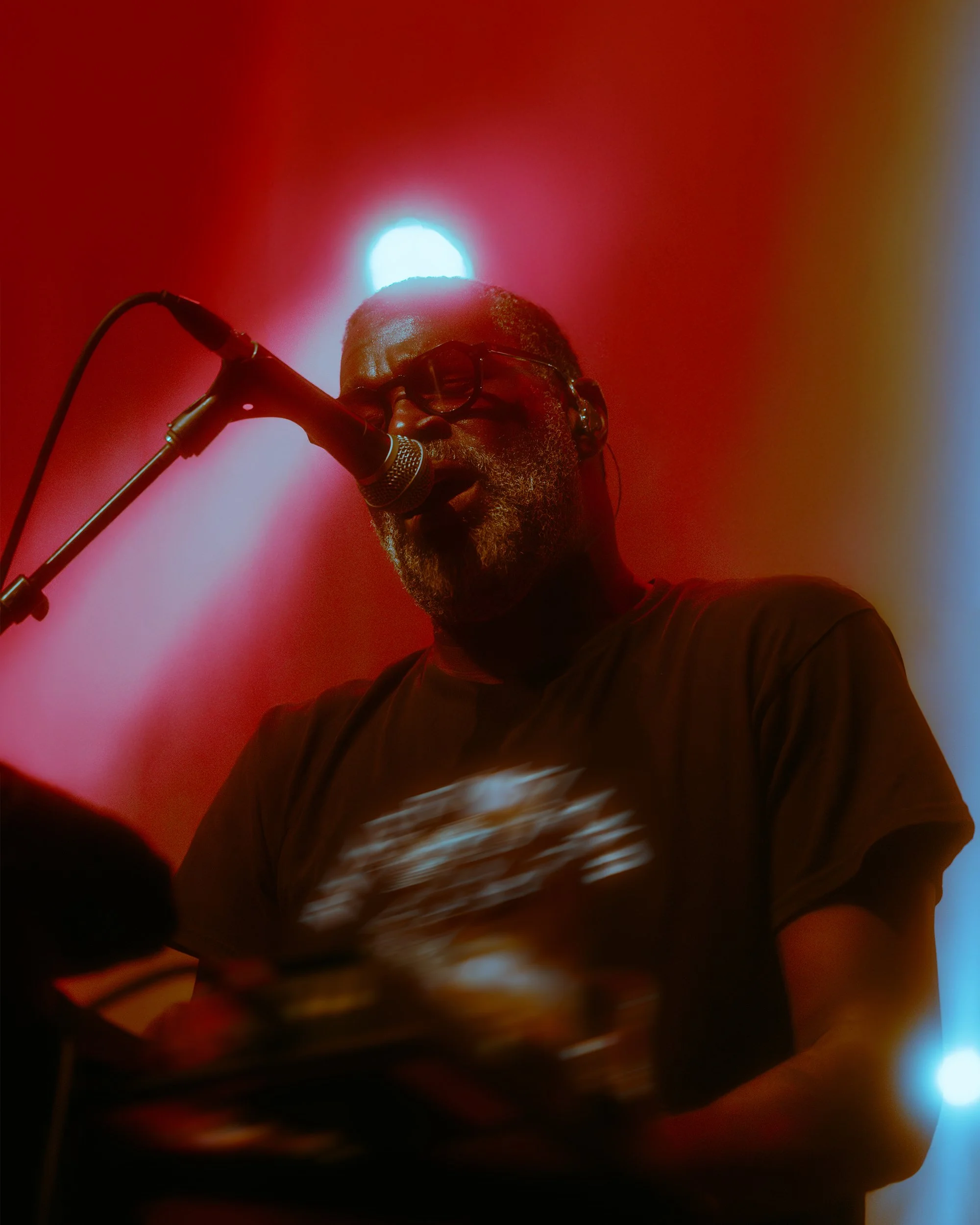 TV ON THE RADIO-2 DEC 25-ENMORE THEATRE-SYDNEY-ADRIANNE ARMIDA-3.jpg