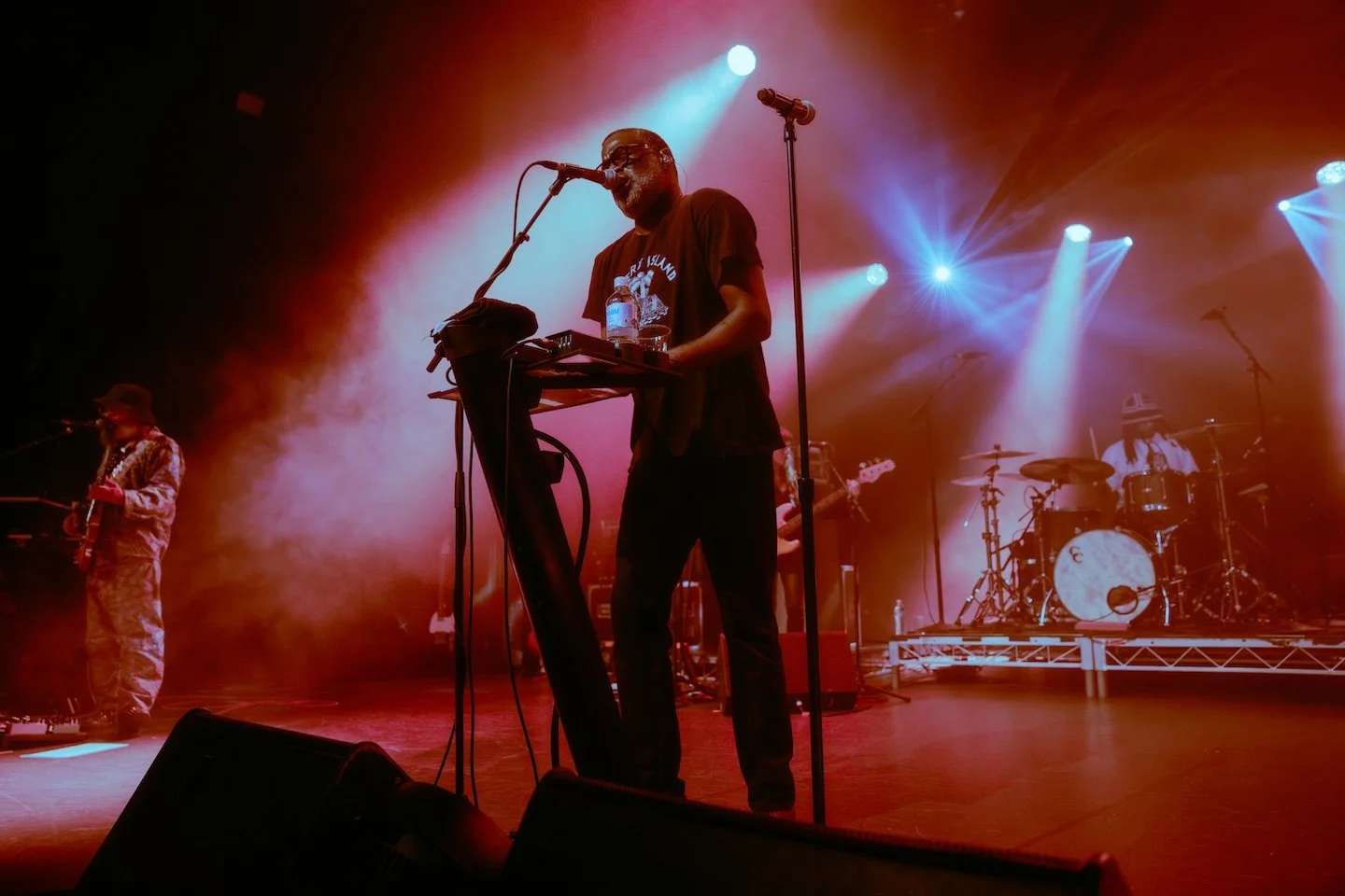 TV ON THE RADIO-2 DEC 25-ENMORE THEATRE-SYDNEY-ADRIANNE ARMIDA-51.jpg