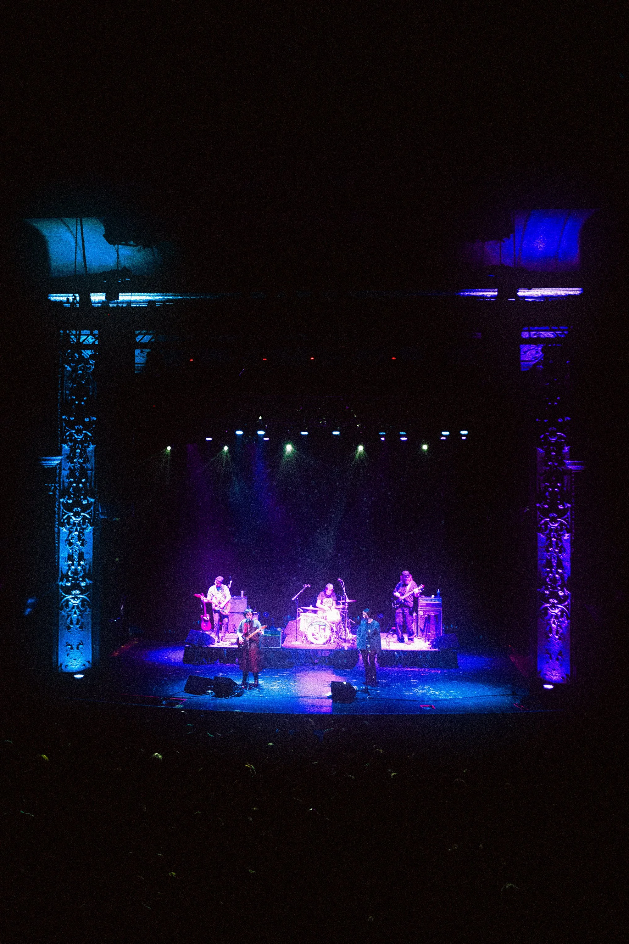 bellapeterson-113025-1940- copy.jpg