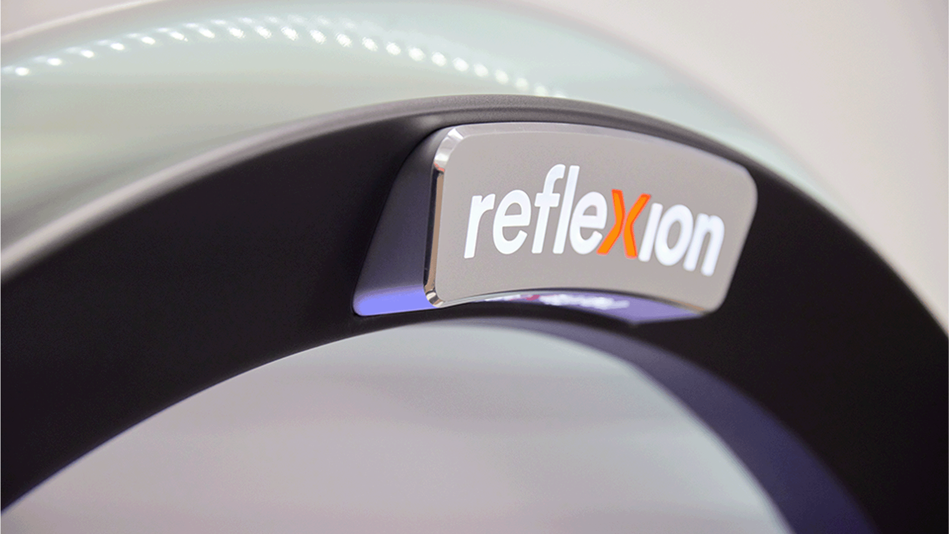 RefleXion+Colored+Beauty+Photos58.png