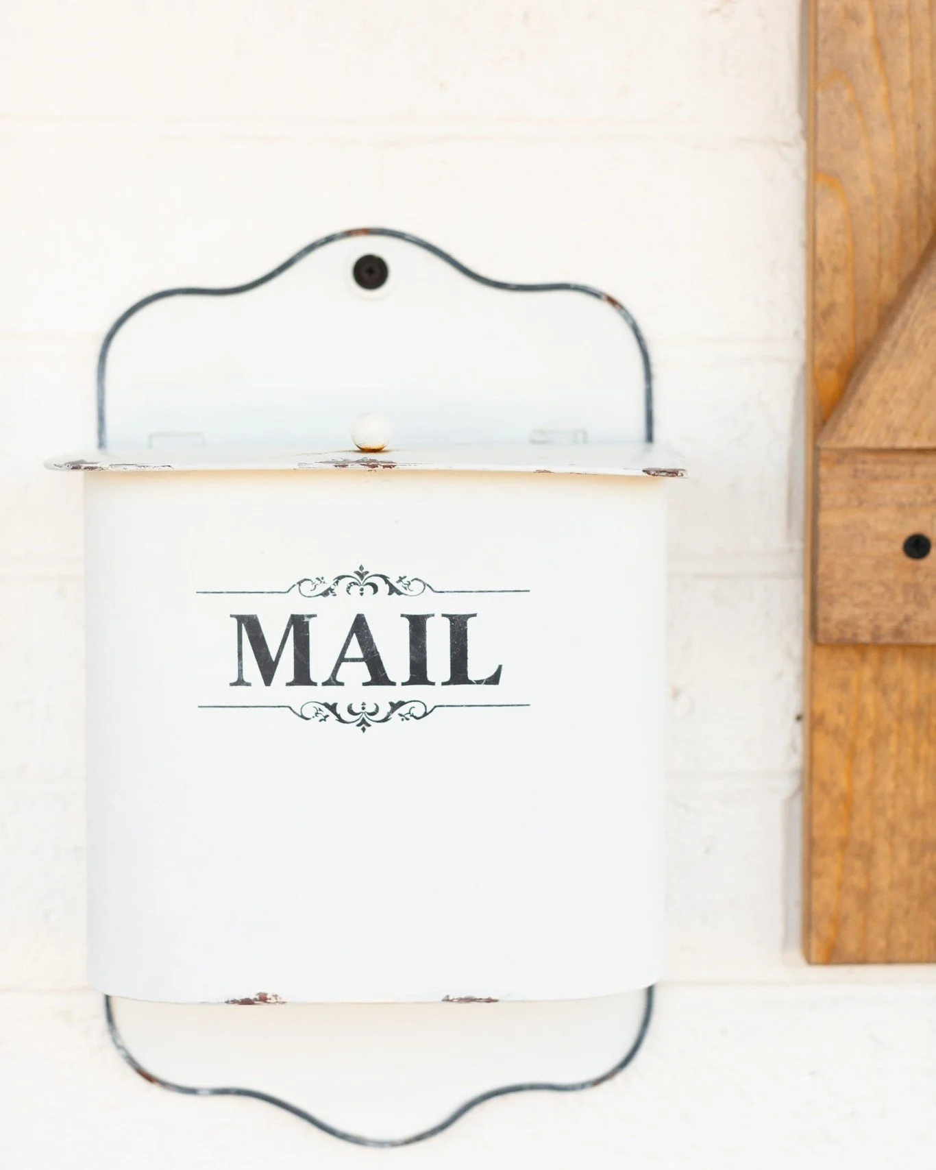 ✨ Pssst&hellip; our newsletter subscribers always get the inside scoop! ✨

With Mother&rsquo;s Day and summer specials just around the corner, that means our calendar will start filling up fast! 

Our email subscribers are always the first to know ab