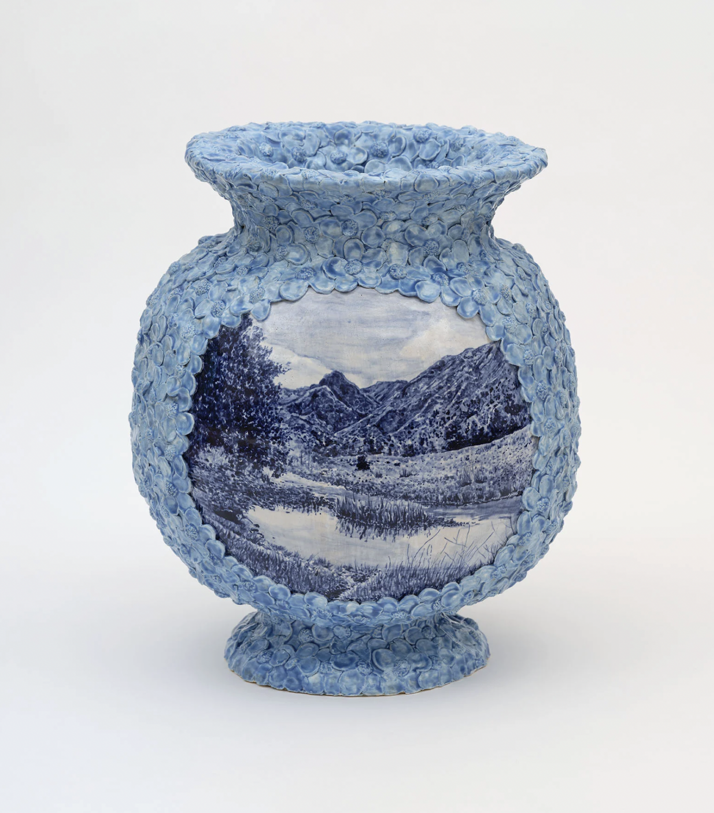 chi Moskowitz Malibu, 2026 Stain and glaze on stoneware 18 x 15 x 15 in 45.7 x 38.1 x 38.1 cm (SMO26.001)