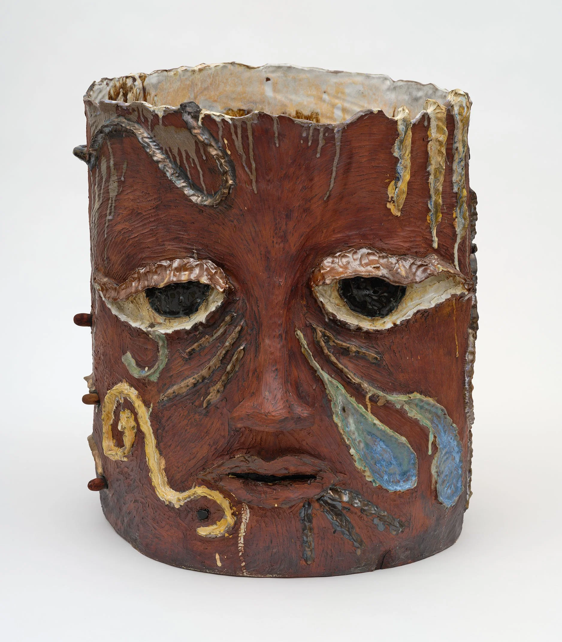 Josh Cloud
 Teared Sentry , 2026
Ceramic, redwood, oak, and Apoxie sculpt
25 x 20 x 19 in
63.5 x 50.8 x 48.3 cm
(JCL26.014)