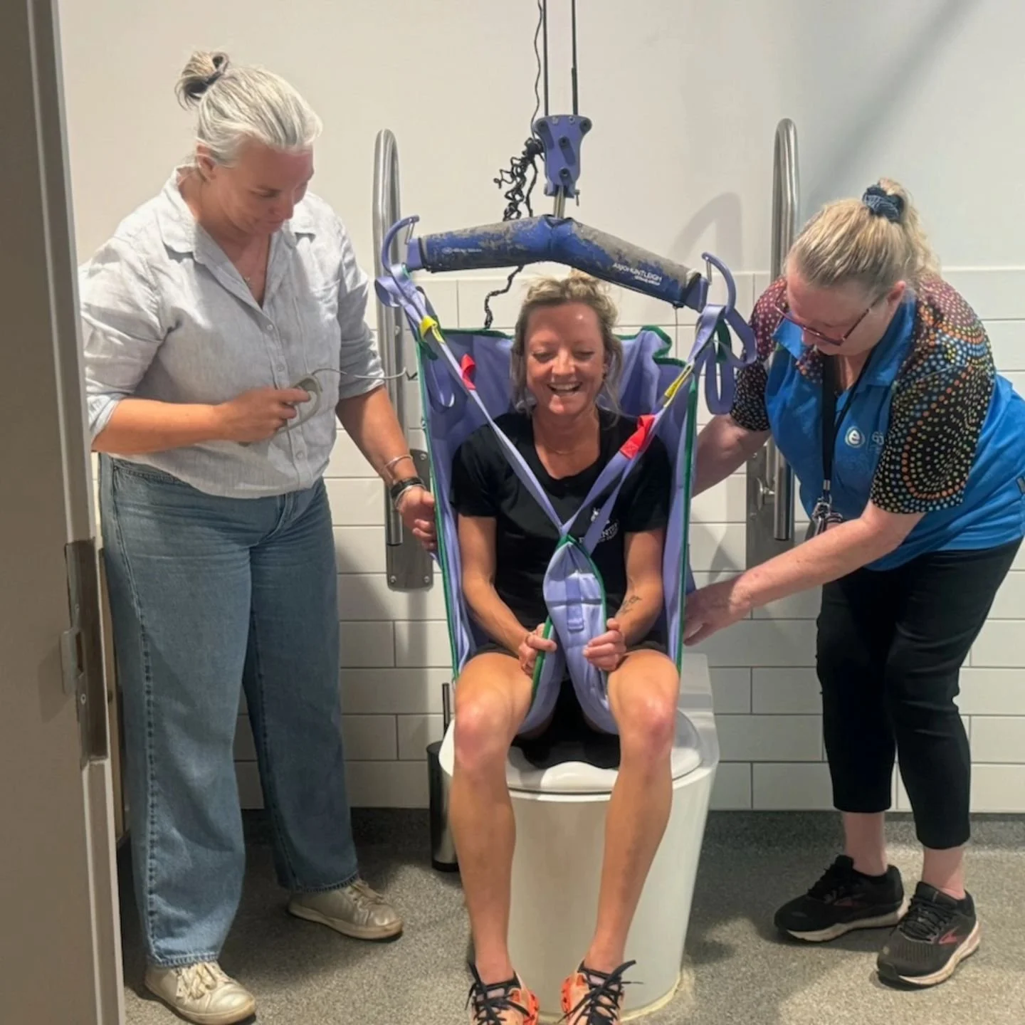 Who said training isn't fun! Our leader, Caf, teaching the ins and outs with our trainer, Kate, of manual handling. 

Safe lifts are best 👌 

#safelifts #essentialtrainingoz #pilbaratrainingroom #porthedland #southhedland #hedland #pilbara
