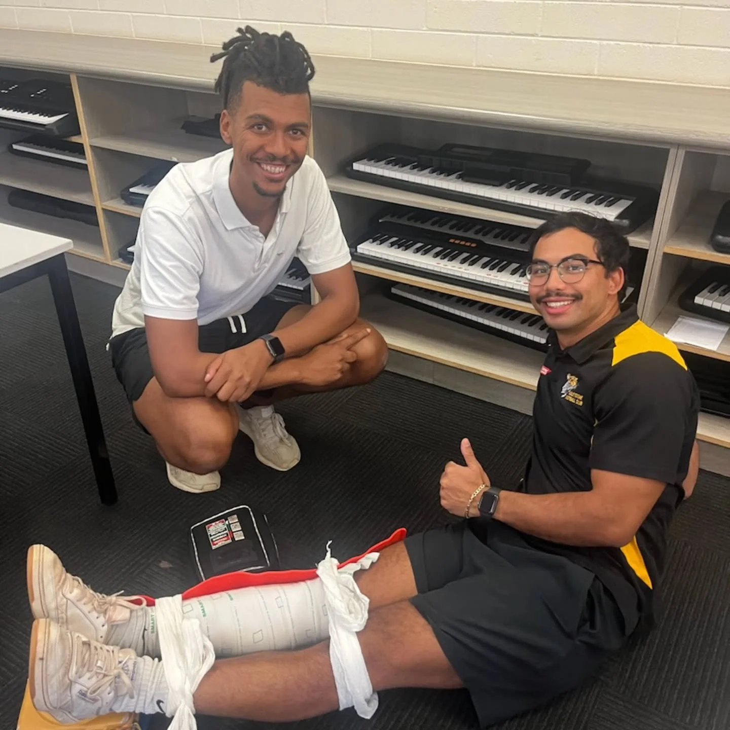 Just some cool kids learning how to save lives 😉 

#itscooltosavelives #essentialtrainingoz #firstaidkit #firstaid #hedlandfirstaid #savinglives #watraining #pilbaratrainingroom