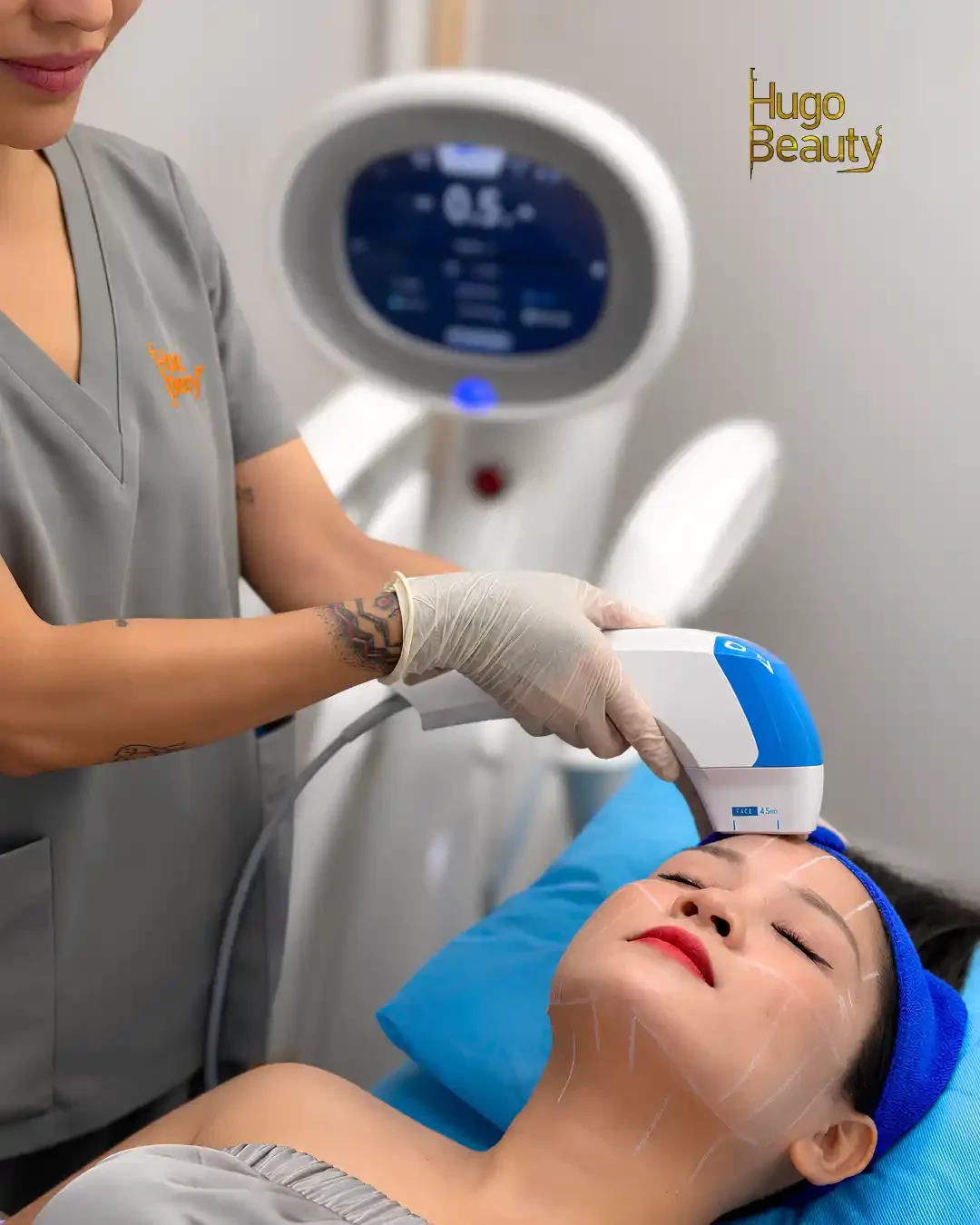 Hugo Beauty specialist performing an Ultraformer MPT HIFU session in Ho Chi Minh City