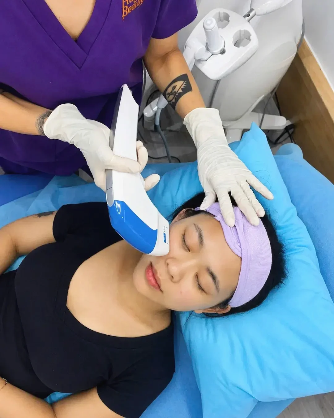 Liệu trình HIFU 10D nâng cơ và làm thon gọn jawline tại Hugo Beauty.