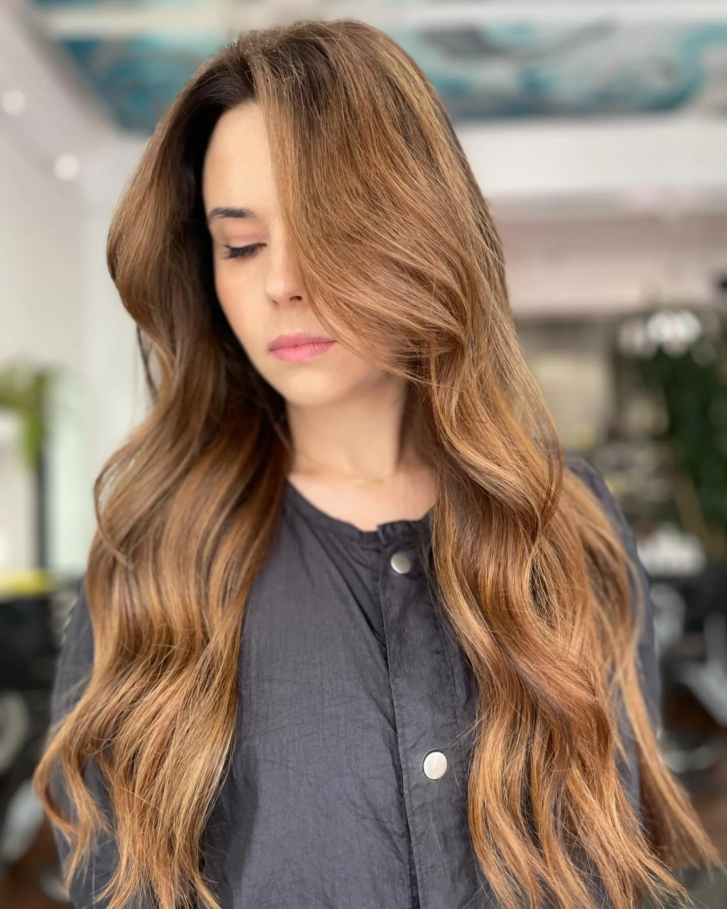 Giving a brunette inspiration for this Summer💛☀️ #brunette #sunkissedbalayage #blendedhair #bronde 
&bull;
&bull;
&bull;
&bull;
#sfhairstylist #sfhairsalon #livedinblonde #livedincolor #caramelbalayage #goldenhighlights #warmblonde #bronde #brunette