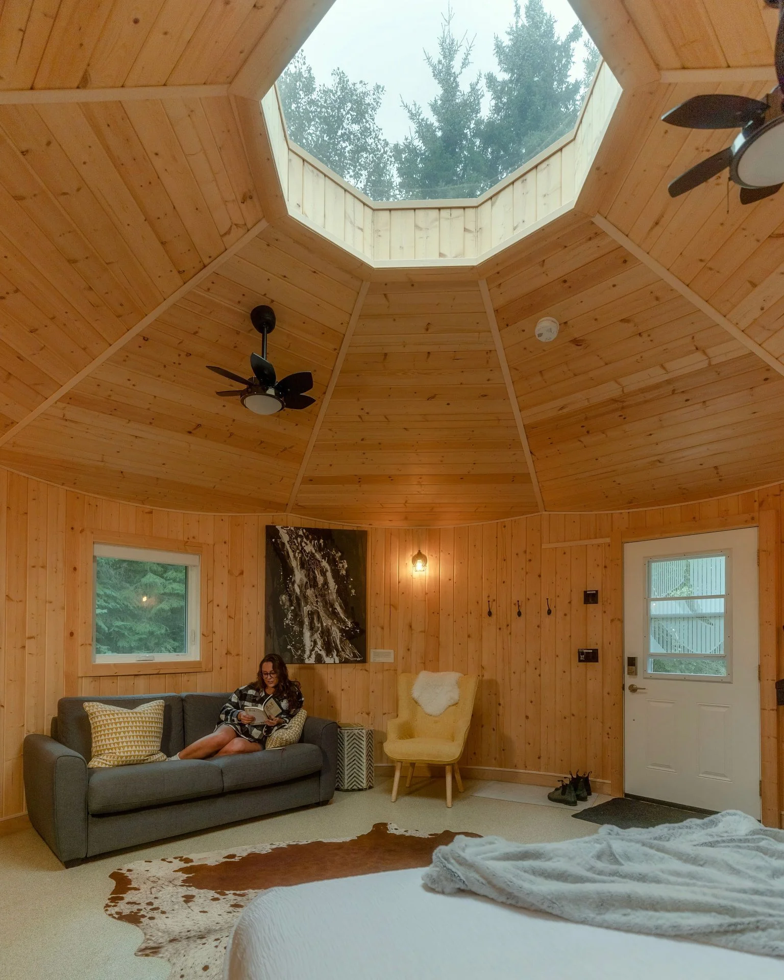 2-interior.jpg