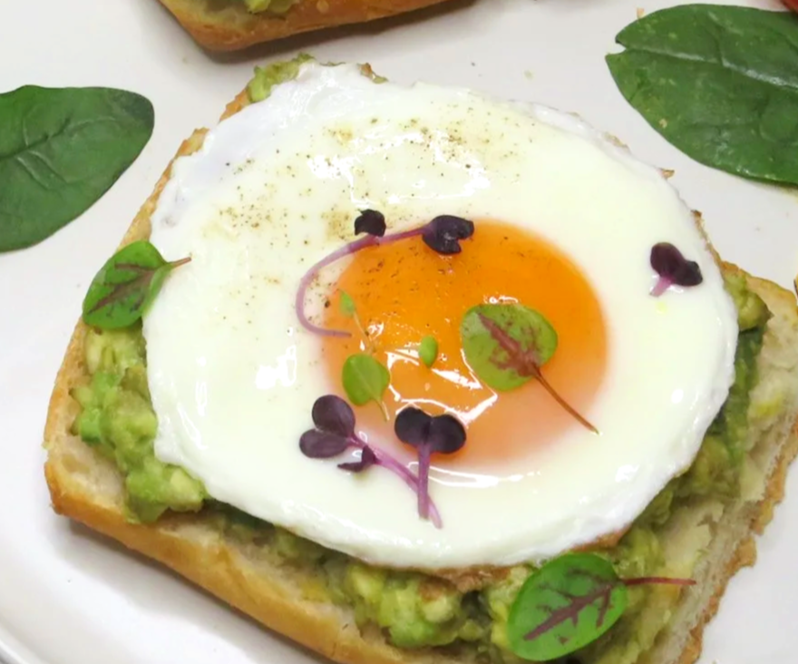 how to perfectly fry a sunny side up egg