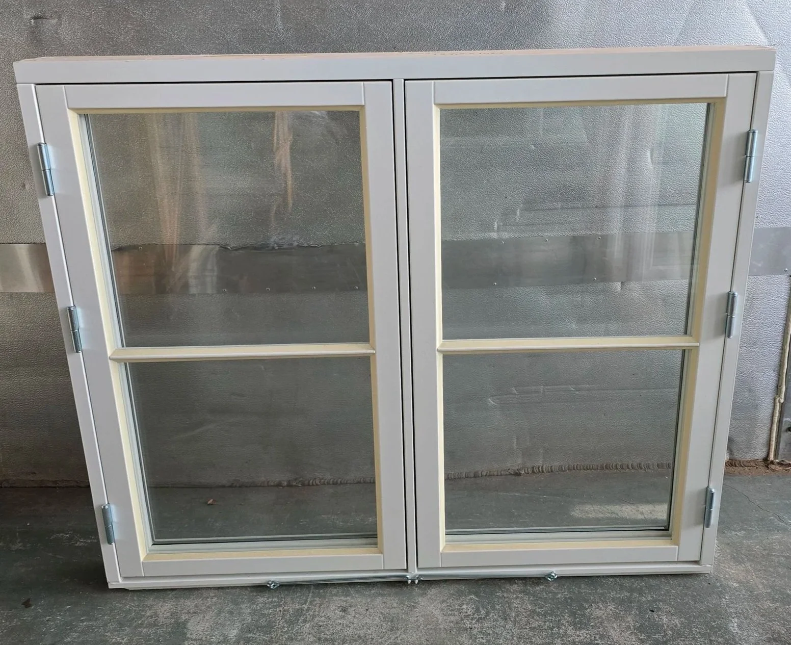 Utåtgående fönster 2+1