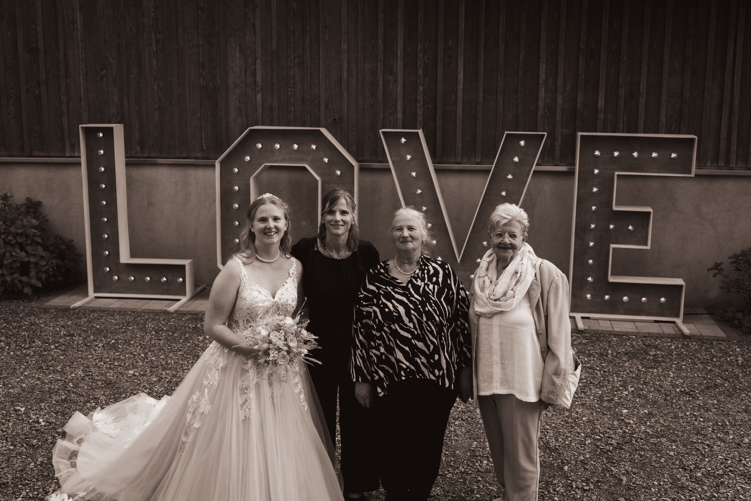 HZ Sarah & Stef-8916-2.jpg