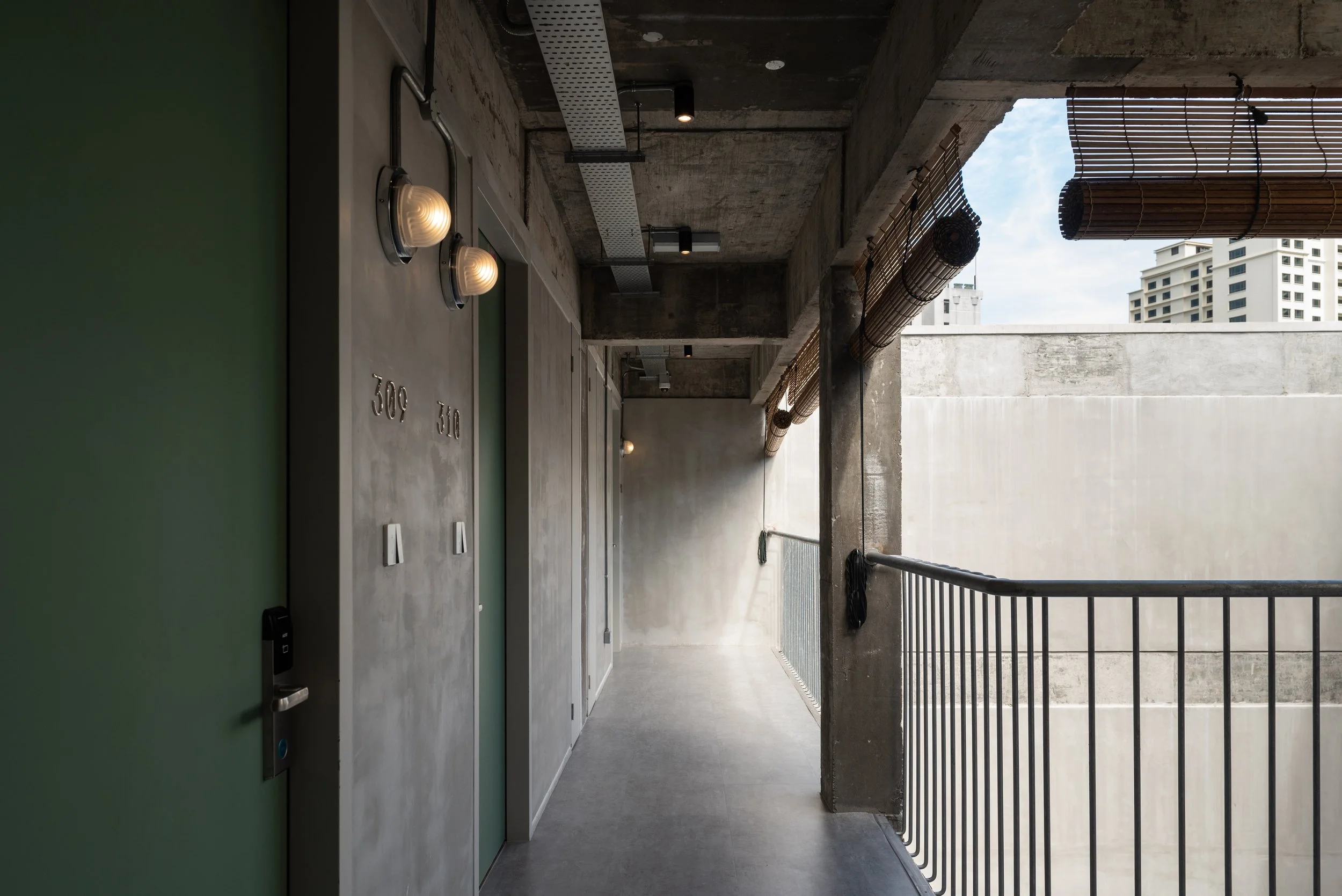 V2302-07 F6.jpg