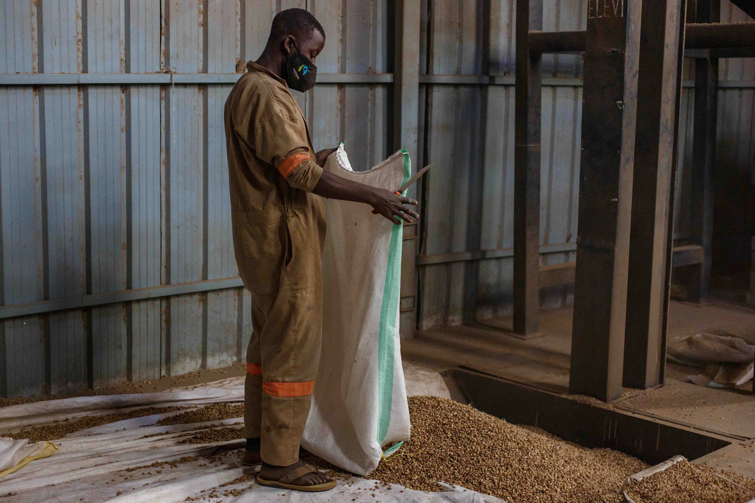 Rwandan Coffee - ROAST-5800.jpg