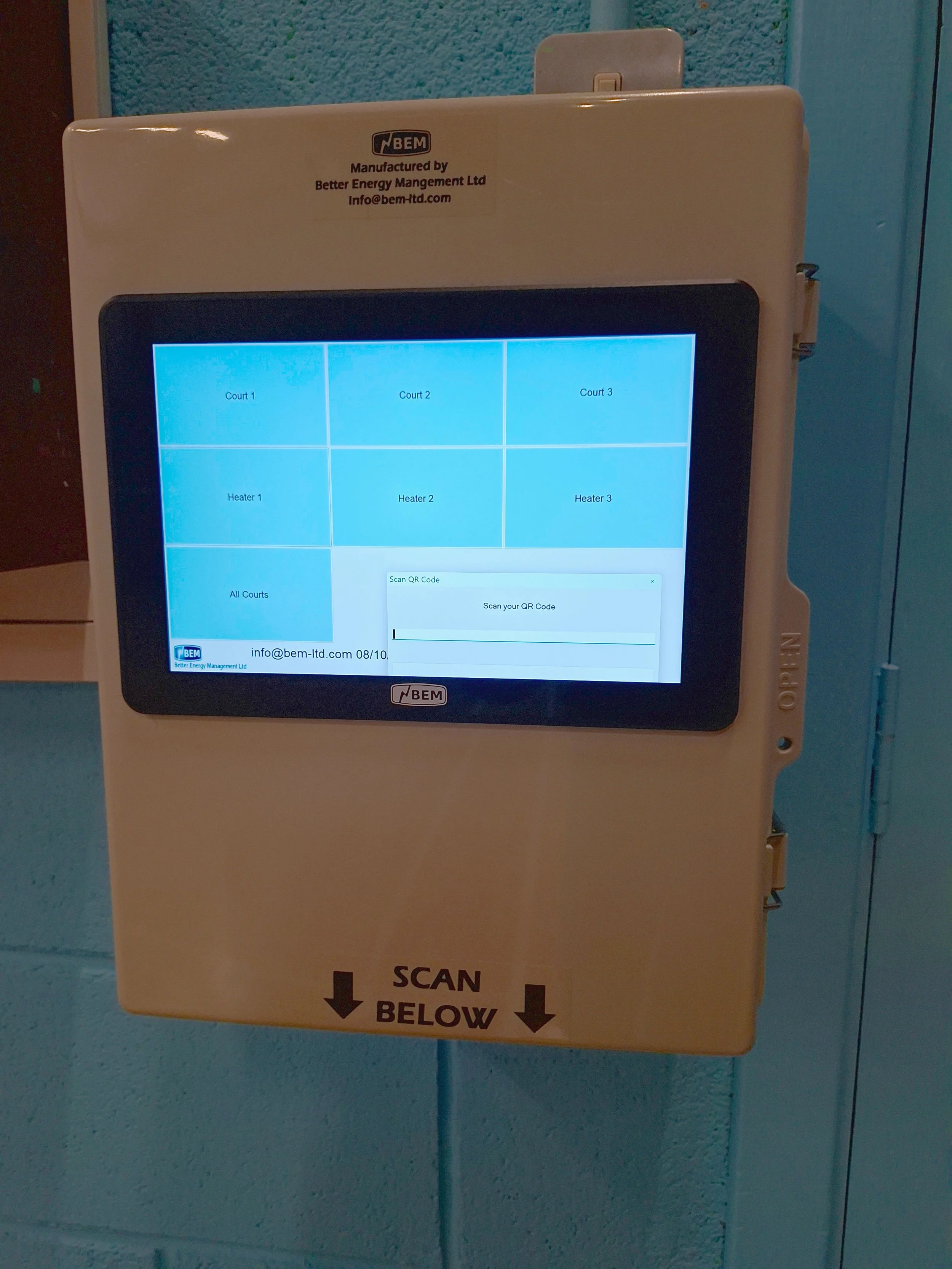 QR Scanner Lighting Controller