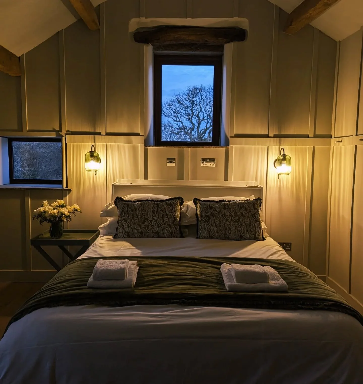 The Cottage

Looking for a peaceful escape? The Cottage at Laythams offers a cosy spot to unwind and enjoy nature. With beautiful views, comfy interiors, and plenty of space to relax, it&rsquo;s the perfect place to recharge. 

✨ Sleeps up to 5 guest