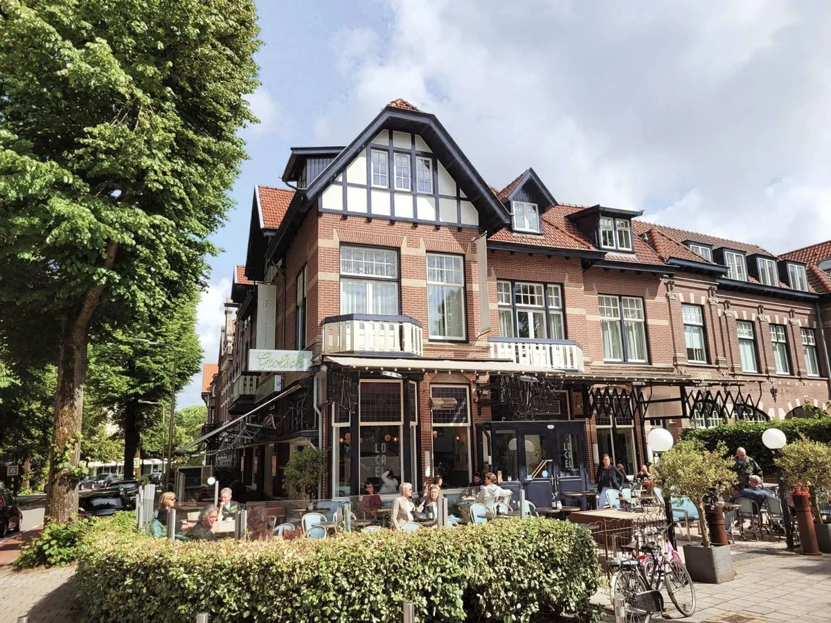 Bloem-l-Buitenaanzicht-hotel-restaurant-1.jpg