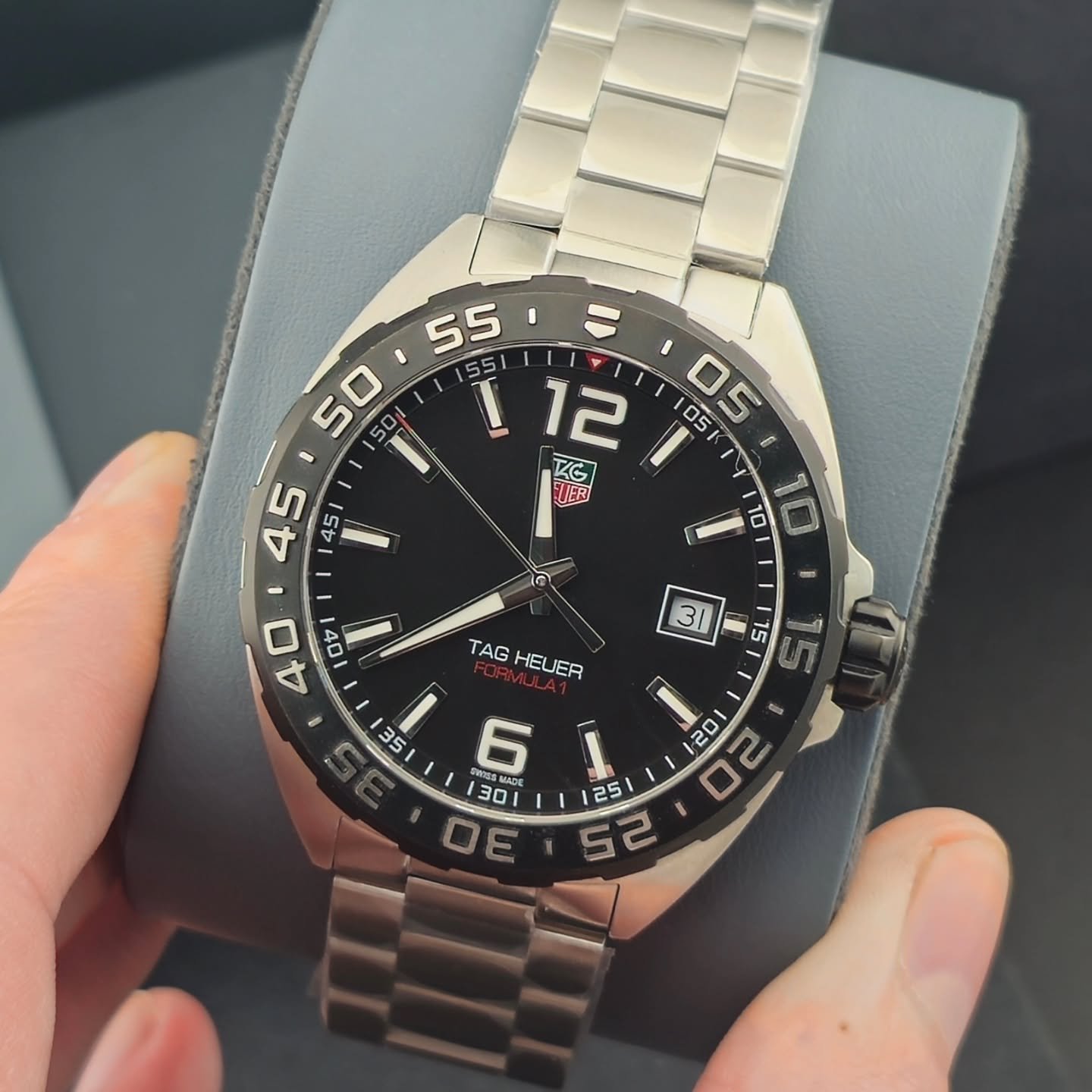 🔥🔥🔥 SOLD BEFORE LISTING 🔥🔥🔥 

Sold before listing, this 2022 TAG Heuer Formula 1 Date Black (41mm), reference WAZ1110.BA0875, is in great condition with minimal signs of wear. It comes as a full set with a brand-new bracelet still stickered fro