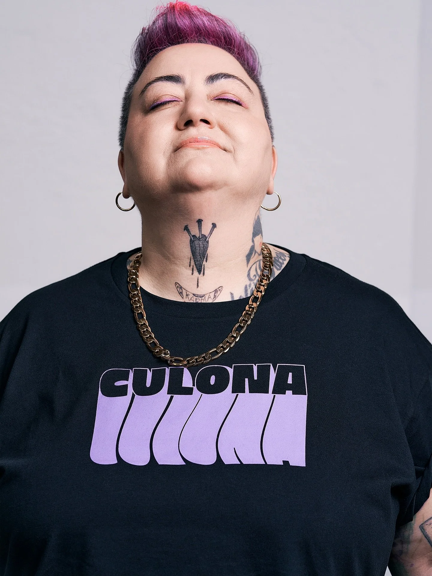 Non ho mai avuto problemi col mio corpo. 
&Egrave; cambiato mille volte, &egrave; dimagrito ed ingrassato mille volte seguendo il flusso della mia ansia e delle mie avventure. 
Mi &egrave; stato davvero compagno ed amico. 

Lavoravo nella moda e non 