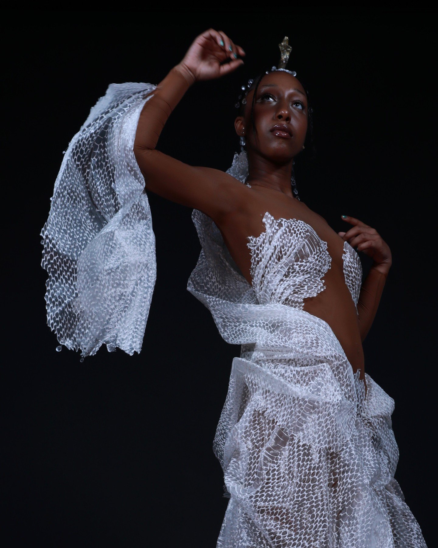 "Towards New Cleopatras"
The costume was part of a performance in the V&A Museum's 2024 Festival "Remastered"
Performer: @ellsmaytodd
