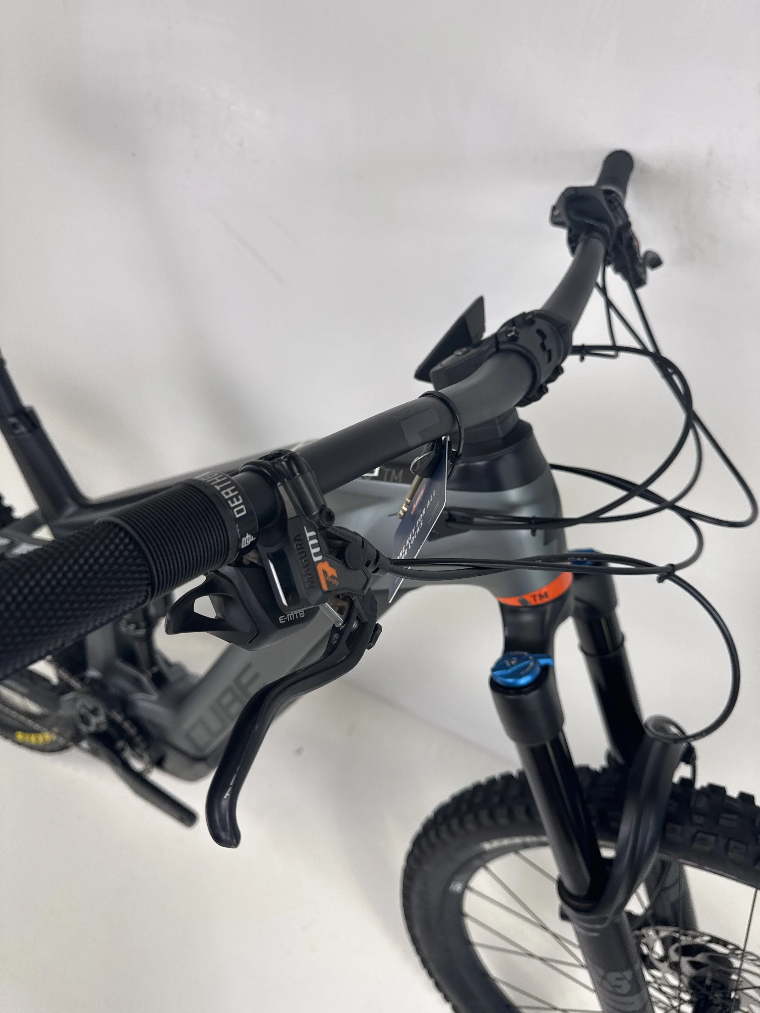 3_270 - 07 Brake Levers.jpg