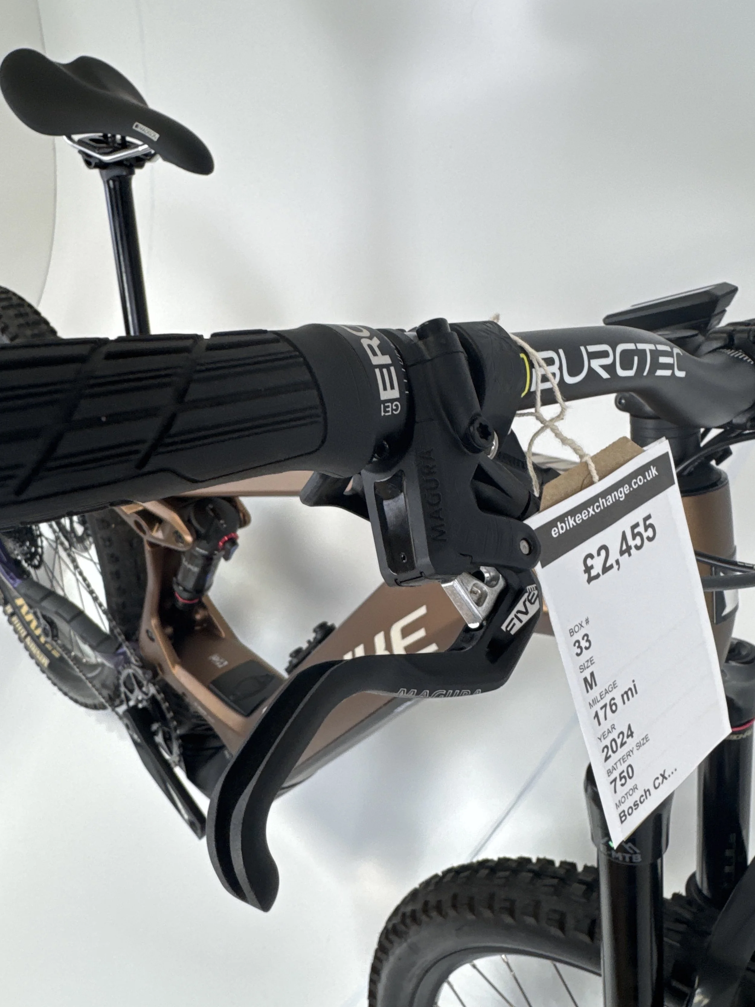 3_323 - 07 Brake Levers.jpg