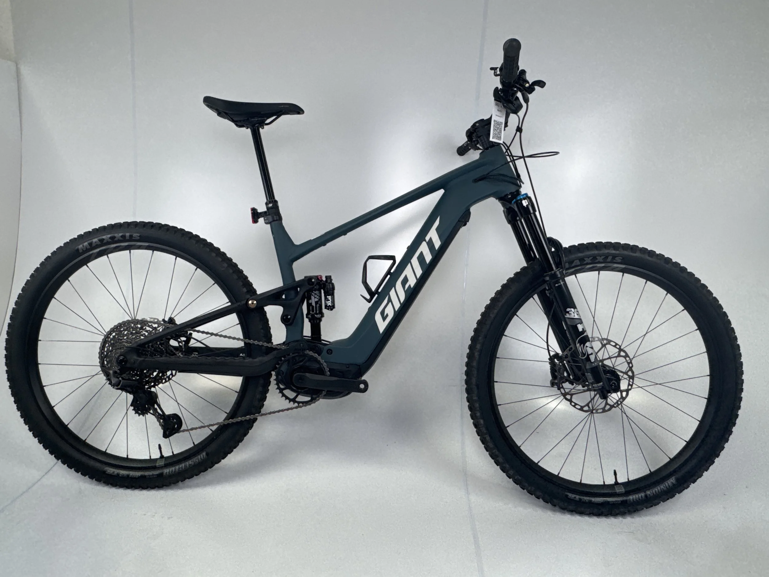 3_377 - 01 Drive Side Full Bike.jpg