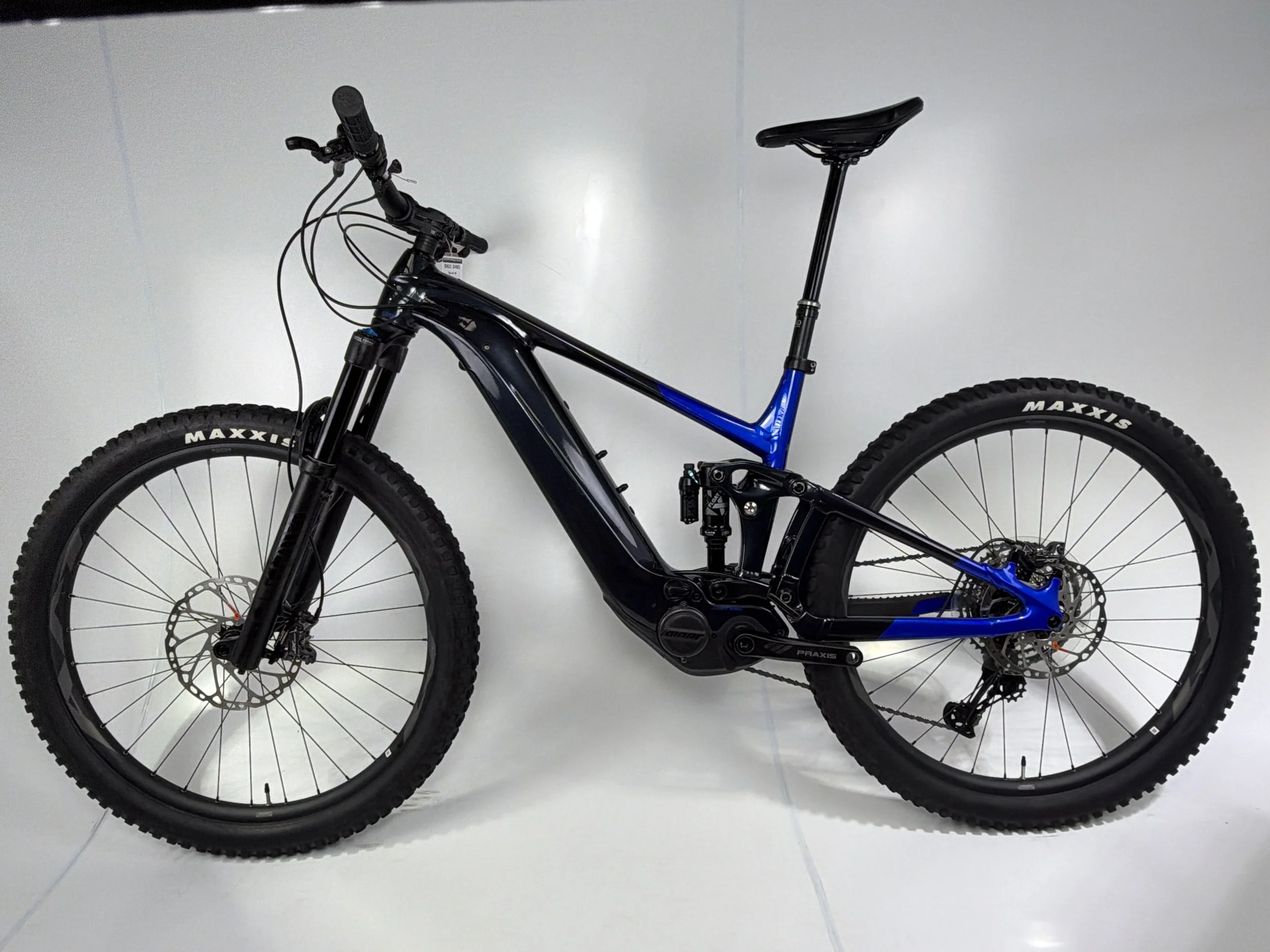 3_493 - 02 Non-Drive Side Full Bike.jpg