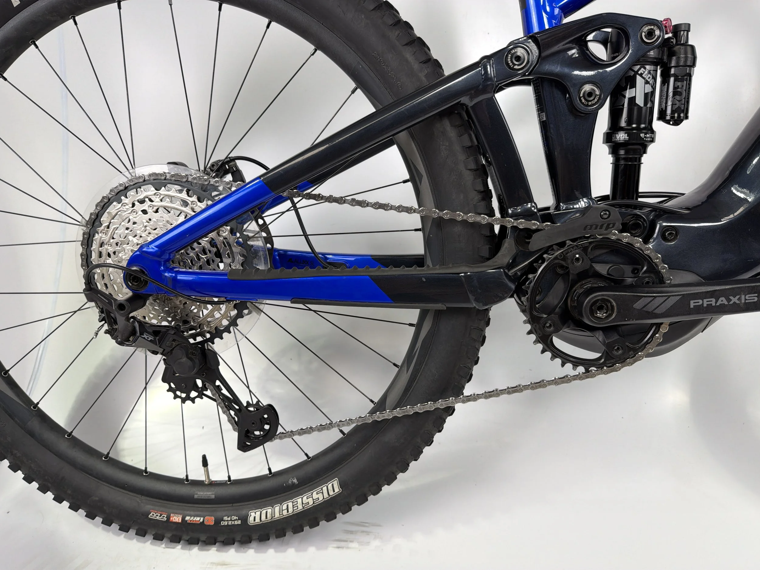 3_493 - 11 Drivetrain.jpg