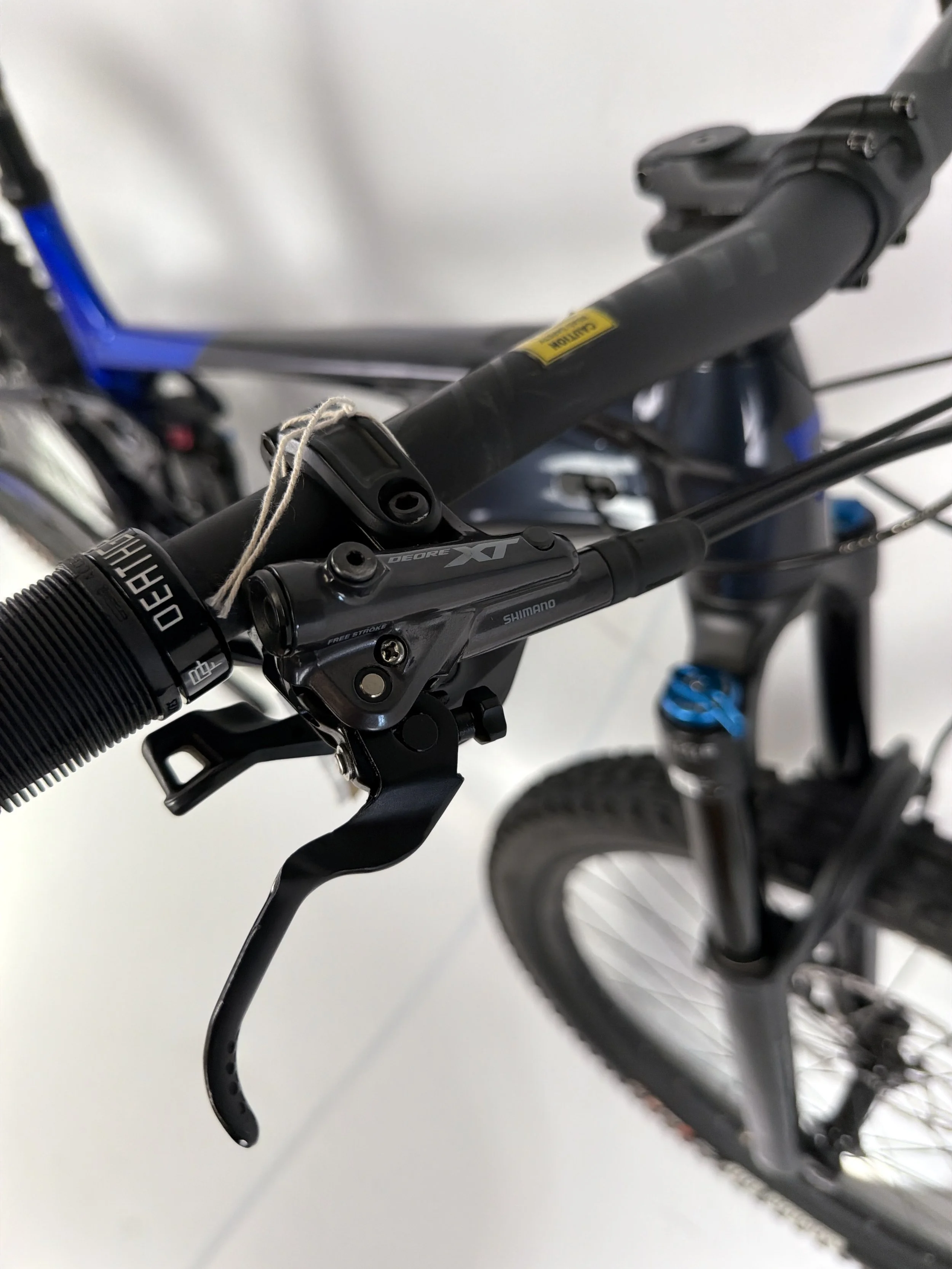 3_493 - 07 Brake Levers.jpg