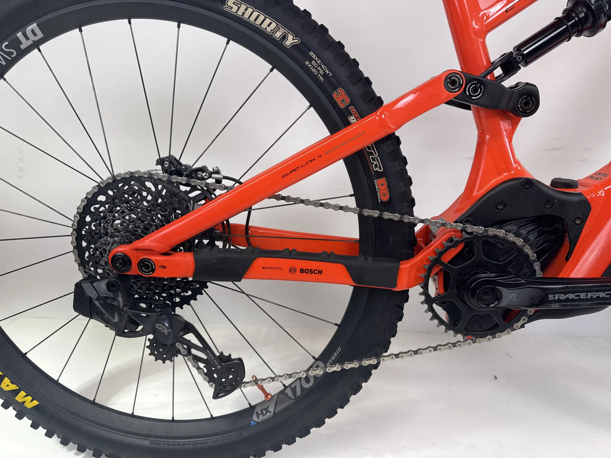 3_272 - 11 Drivetrain.jpg