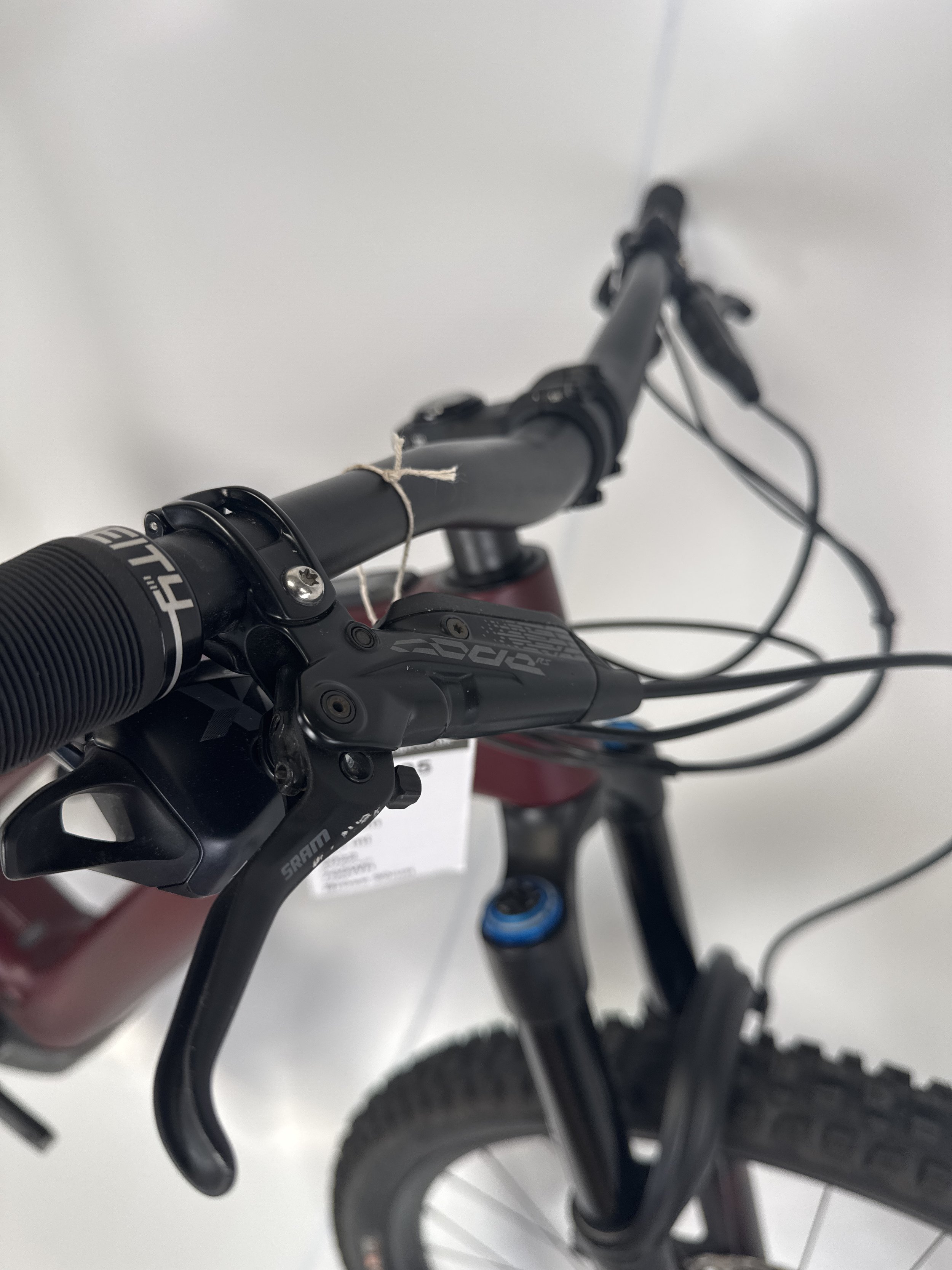 3_324 - 07 Brake Levers.jpg