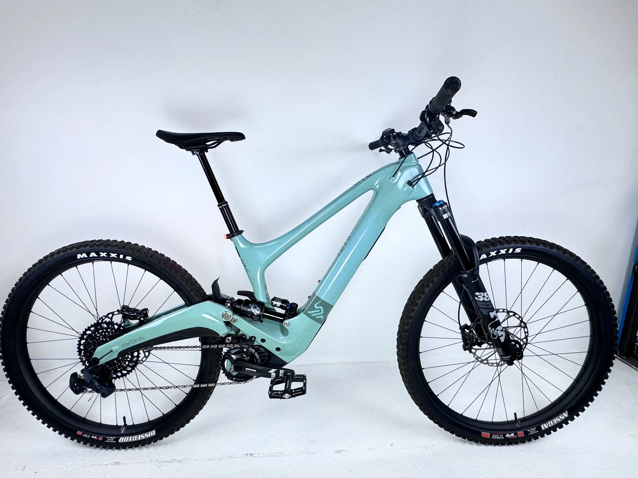 2023 Ibis Oso Bosch EMTB *rare bike*