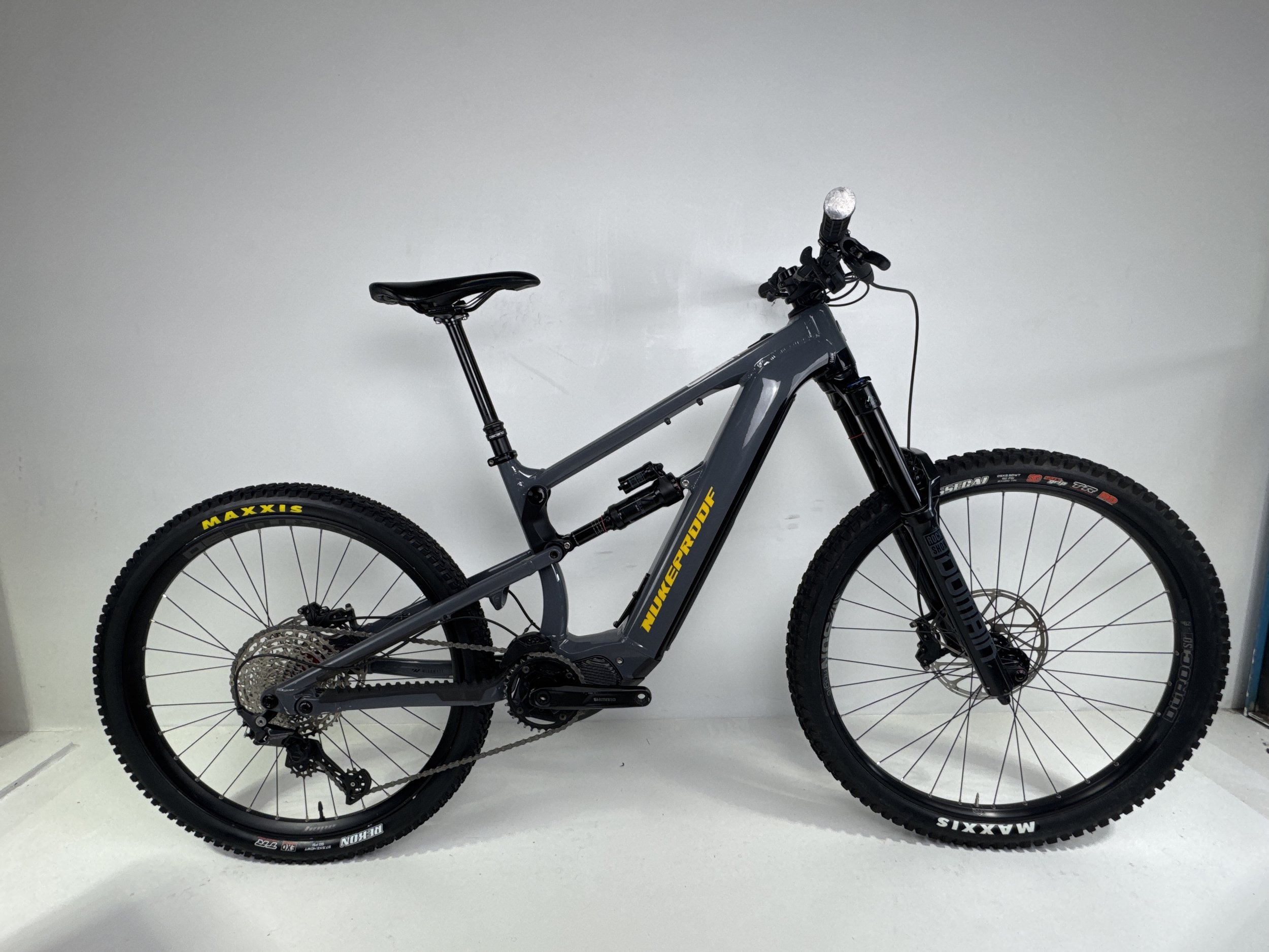 3_266 - 01 Drive Side Full Bike.jpg