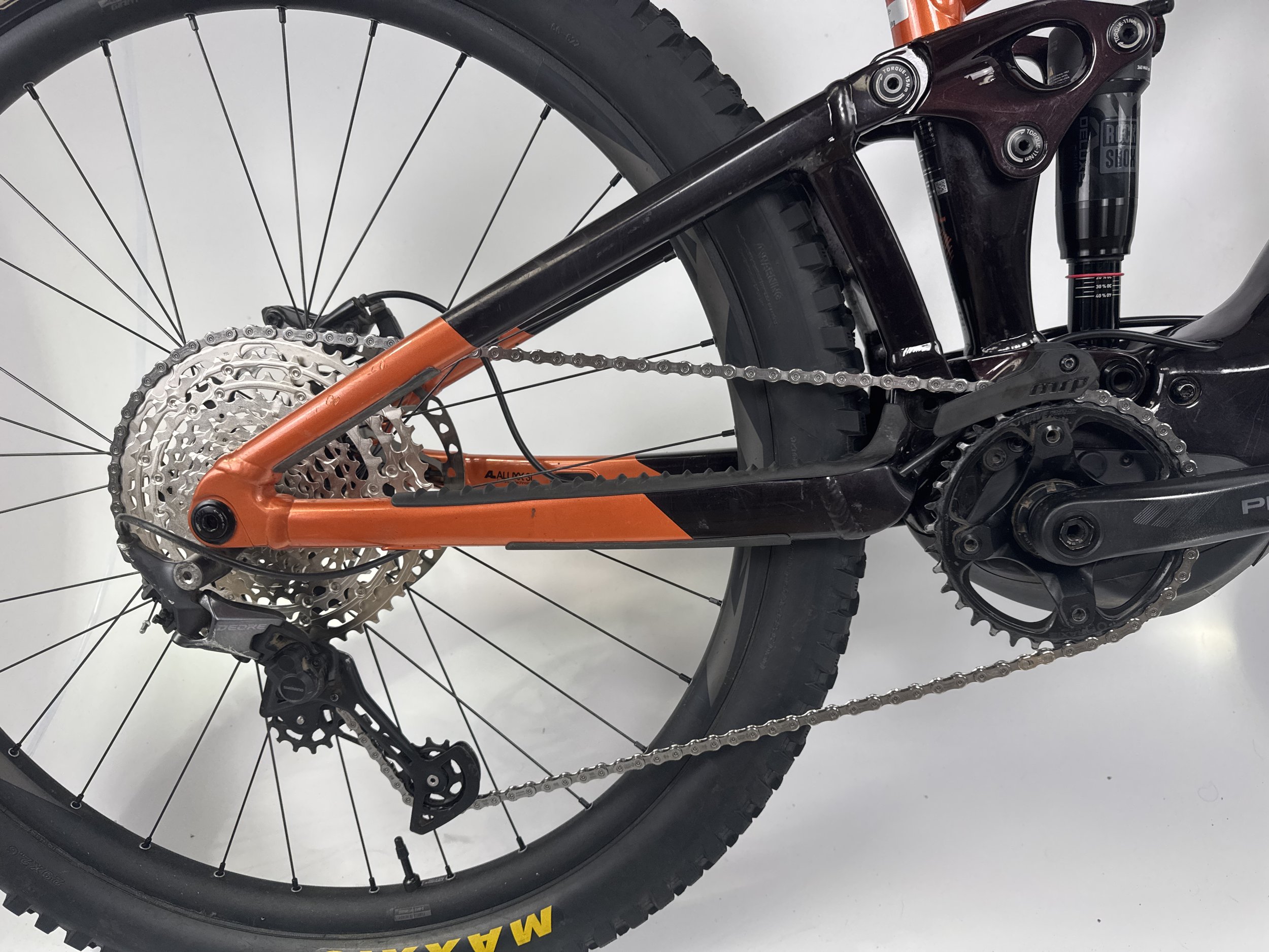 3_365 - 11 Drivetrain.jpg