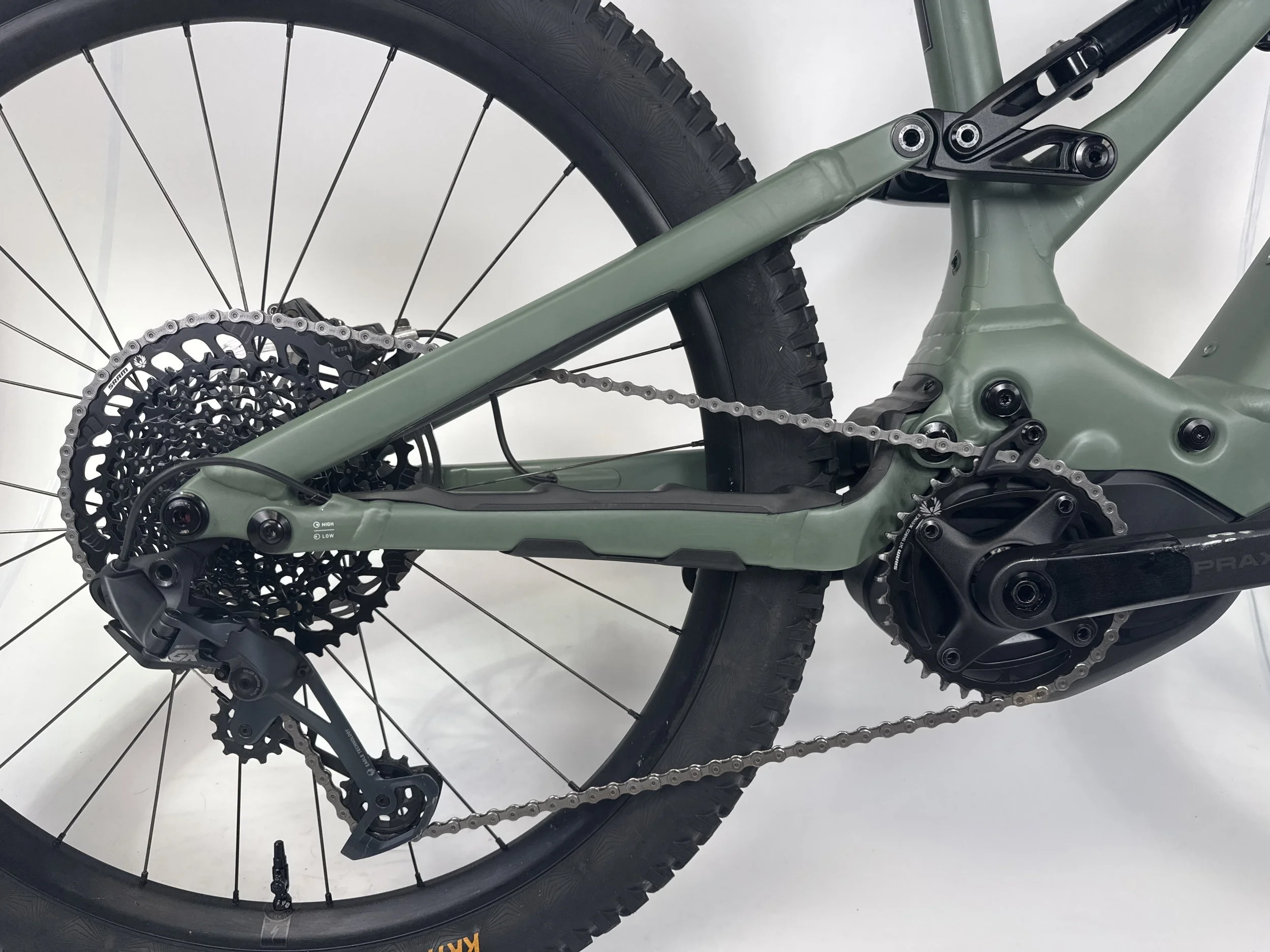 3_335 - 11 Drivetrain.jpg