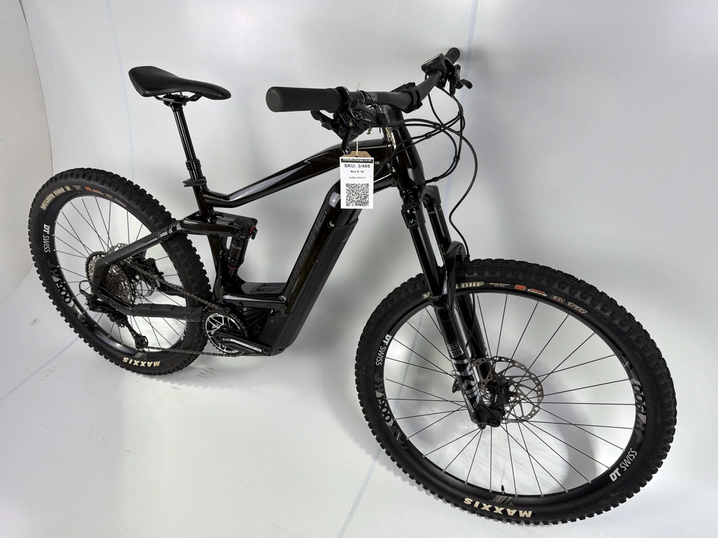 3_495 - 03 Drive Side Front Quarter.jpg
