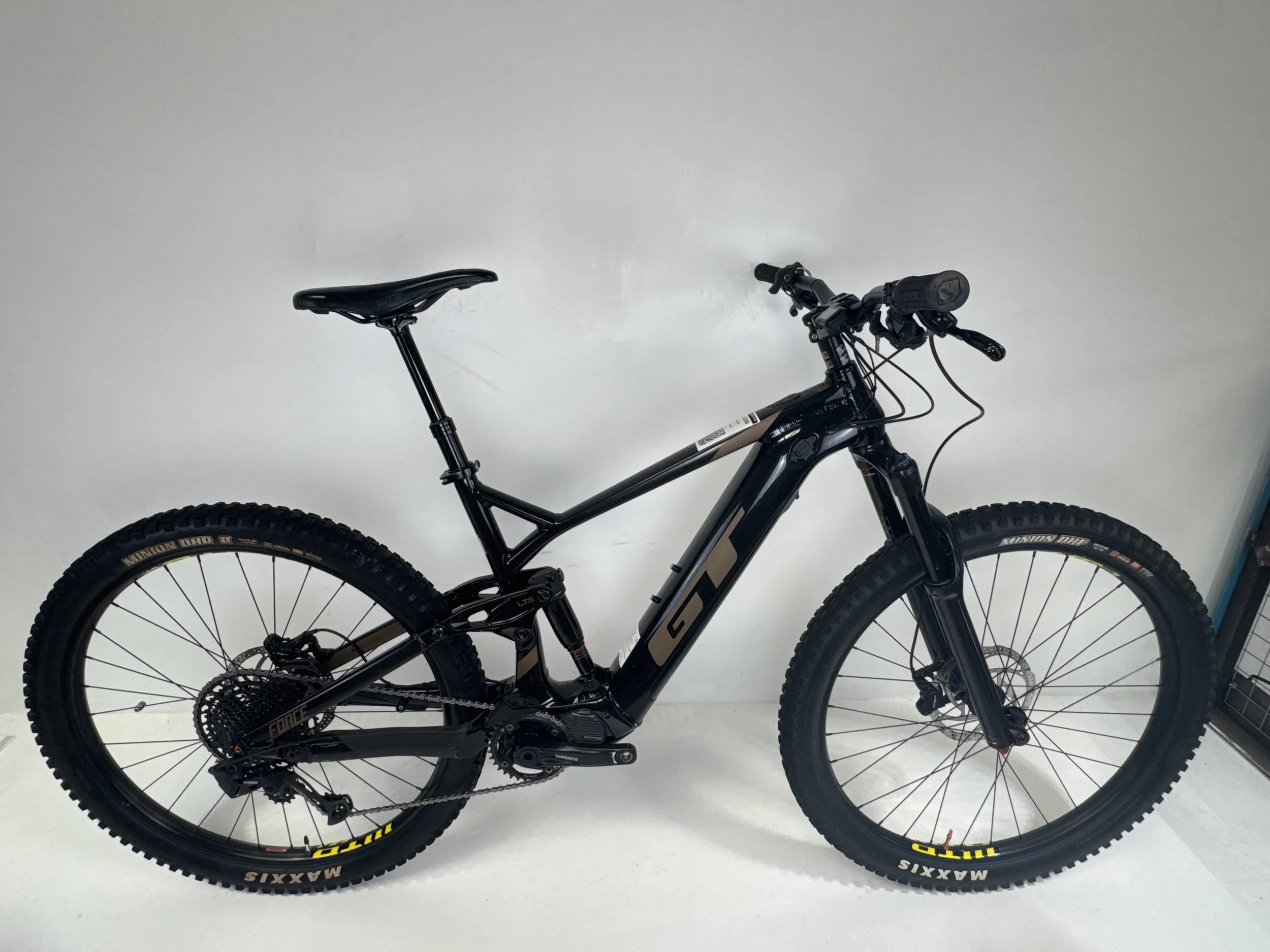 3_260 - 01 Drive Side Full Bike.jpg