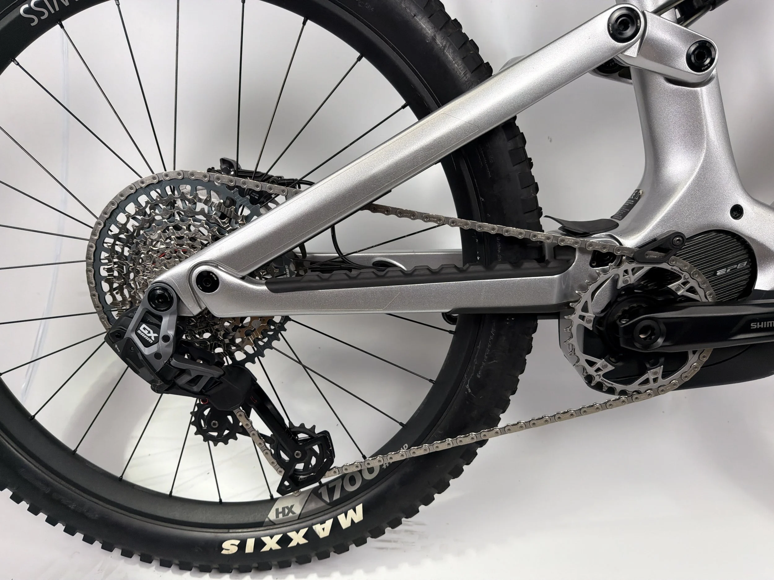 3_511 - 11 Drivetrain.jpg