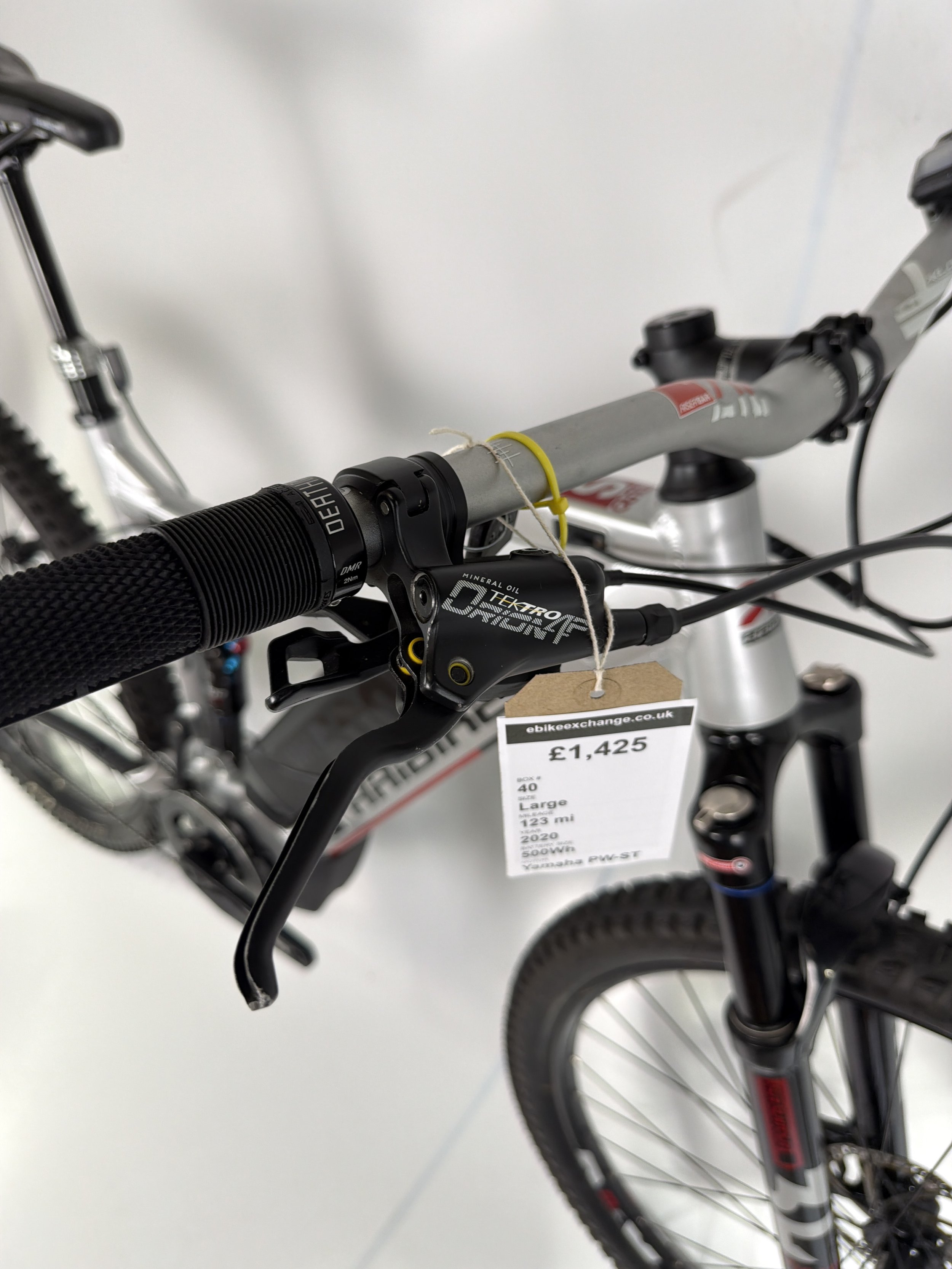 3_389 - 07 Brake Levers.jpg