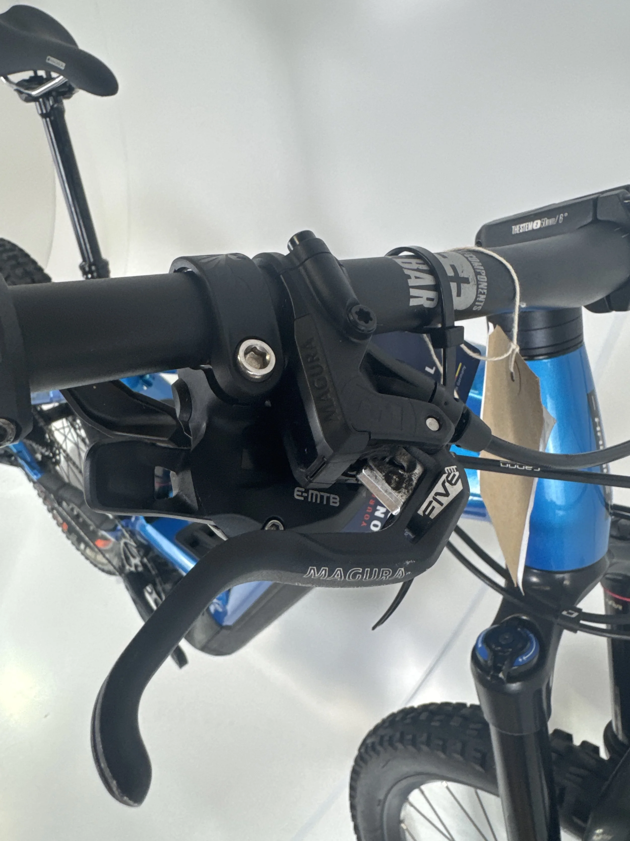3_327 - 07 Brake Levers.jpg
