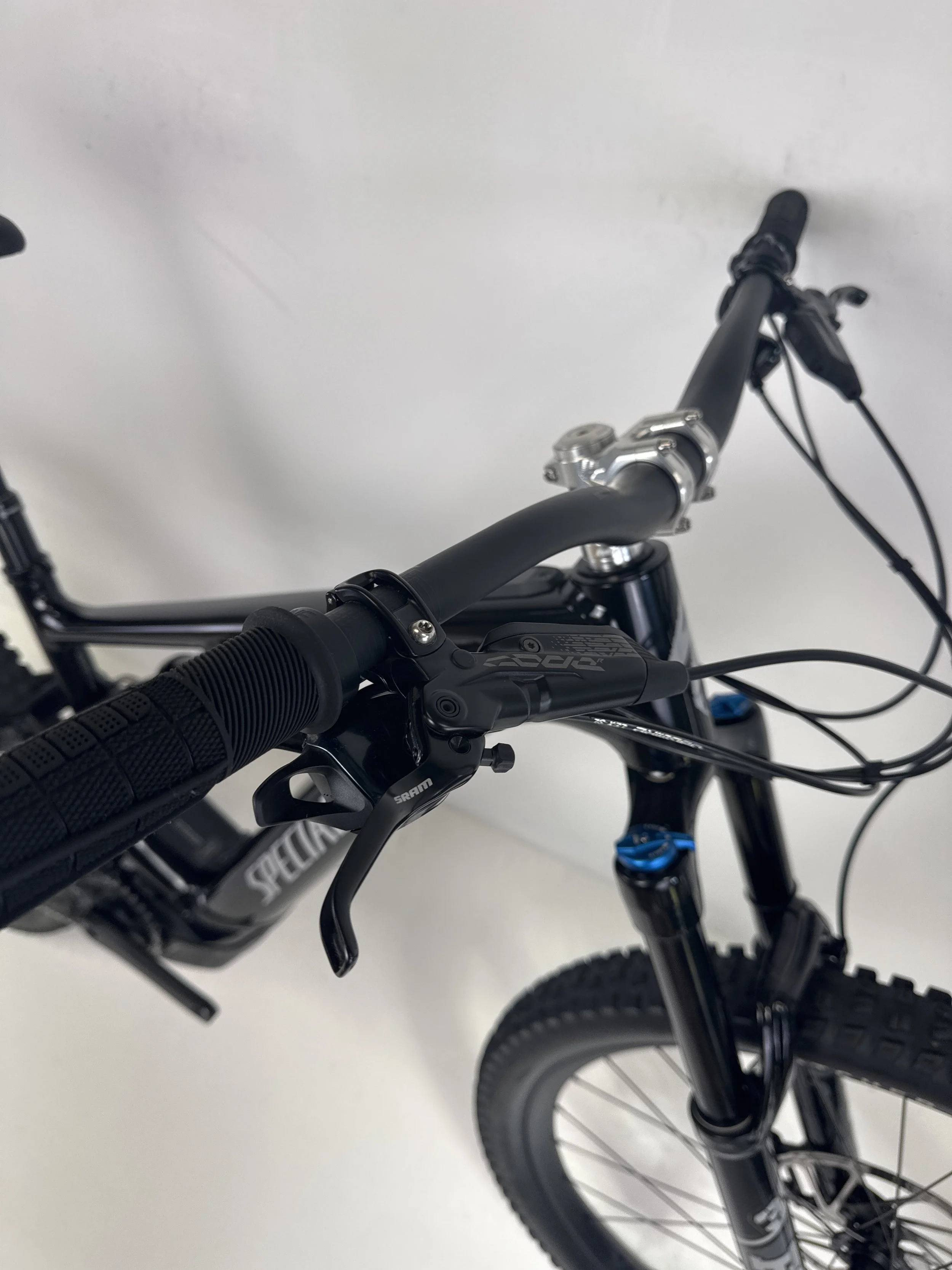 3_276 - 07 Brake Levers.jpg
