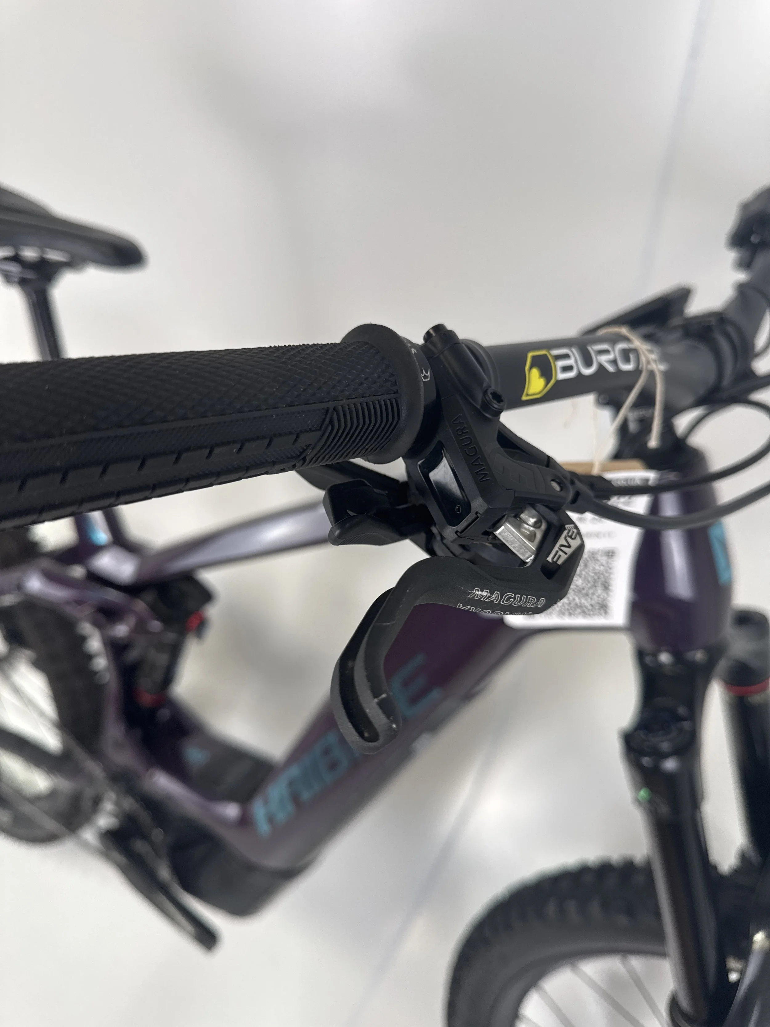 3_322 - 07 Brake Levers.jpg