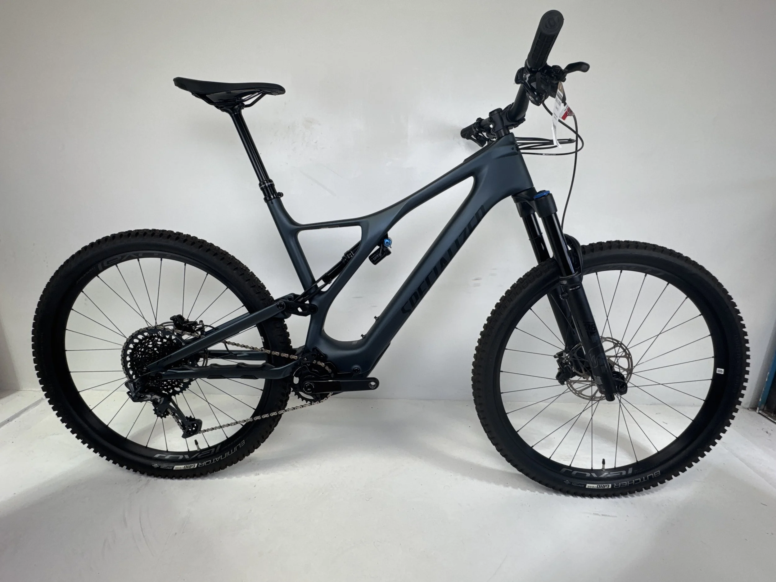 3_300 - 01 Drive Side Full Bike.jpg
