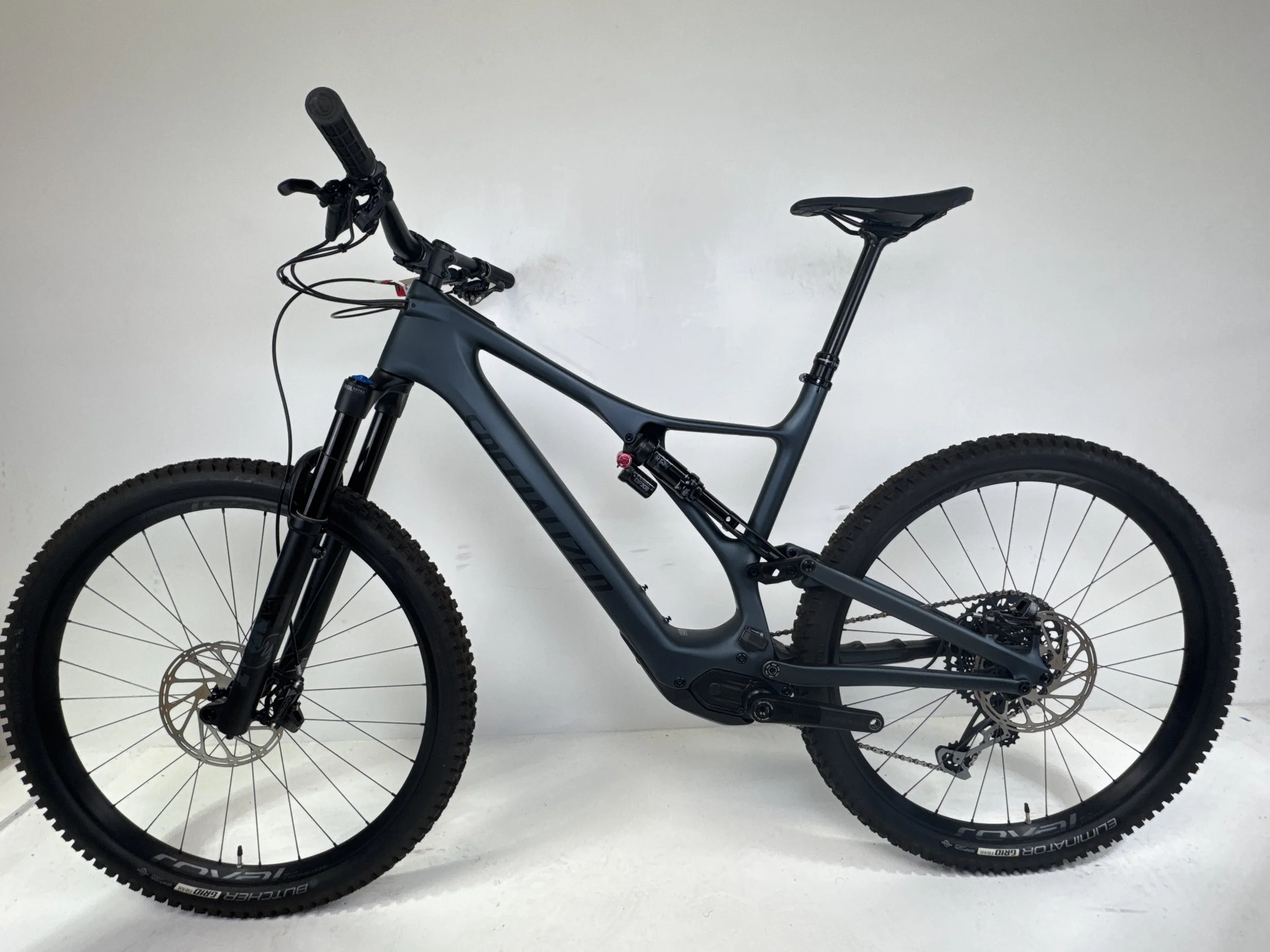 3_300 - 02 Non-Drive Side Full Bike.jpg