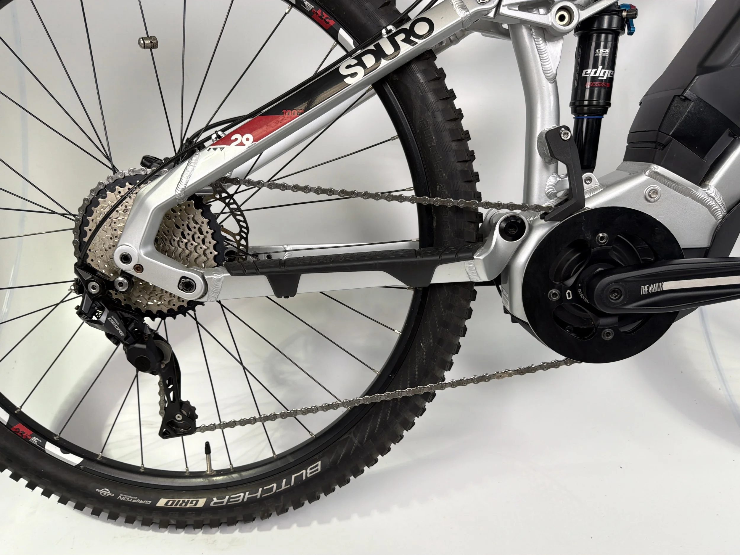 3_389 - 11 Drivetrain.jpg